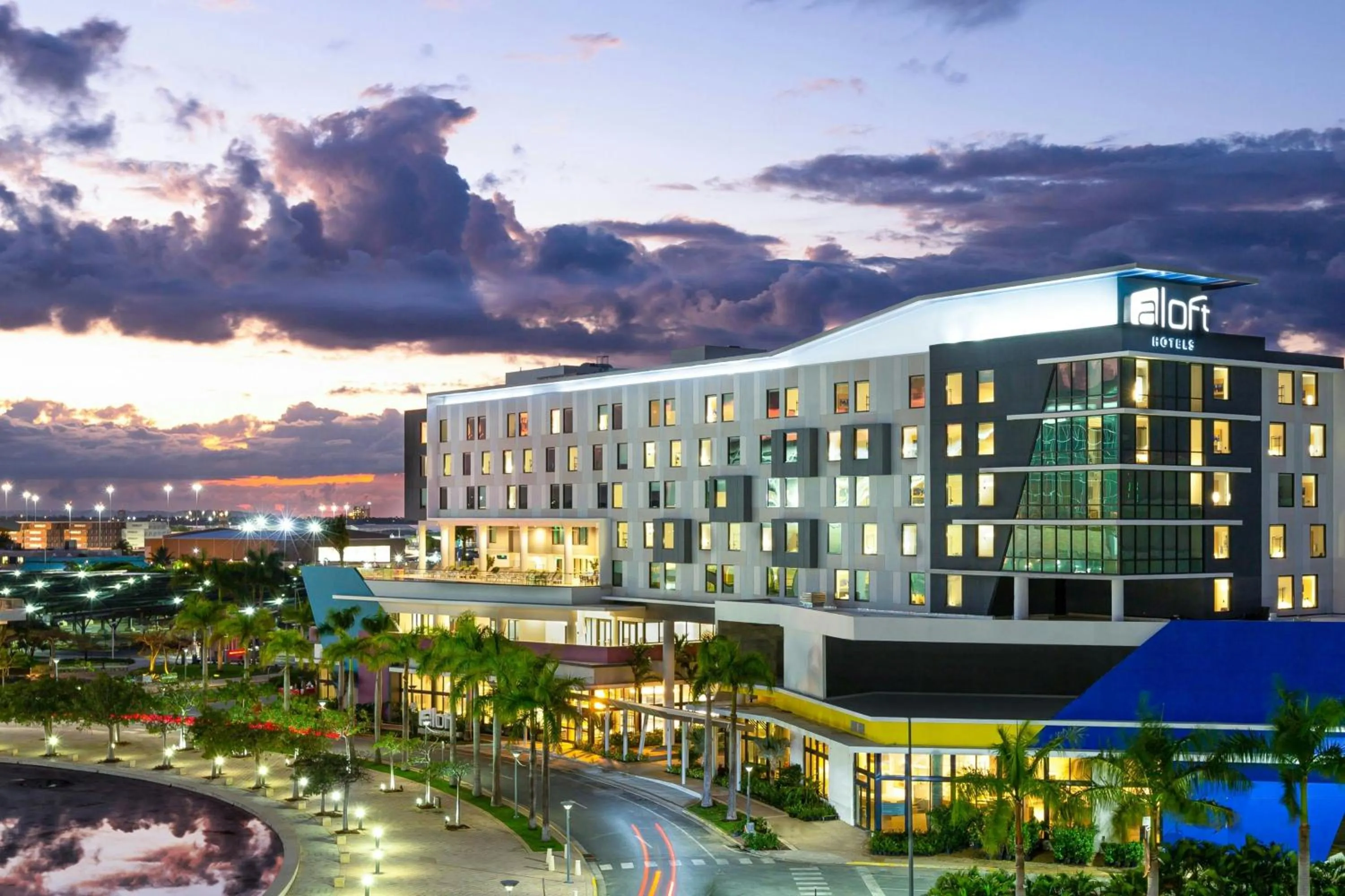 Property building in Aloft San Juan