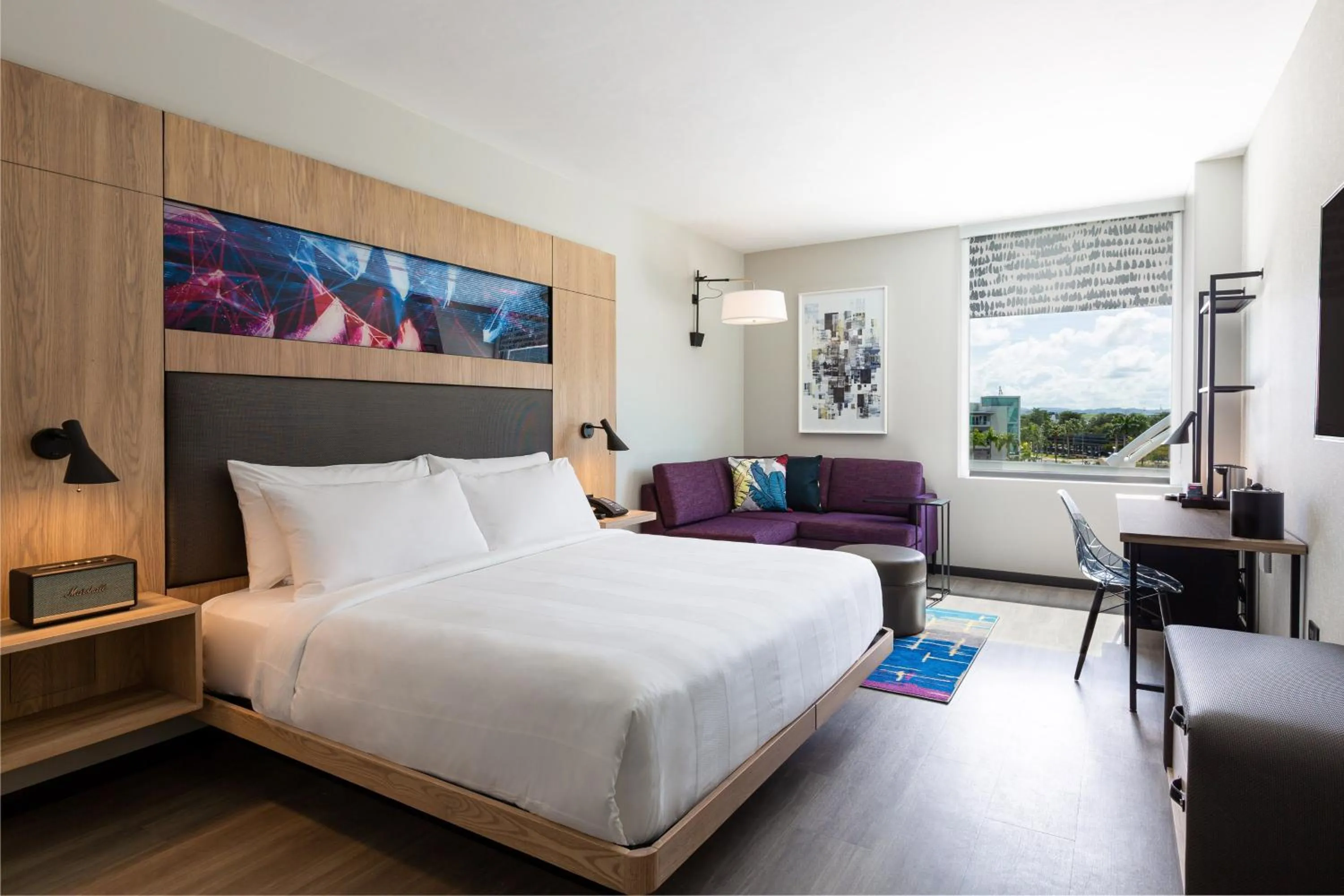 Photo of the whole room, Bed in Aloft San Juan