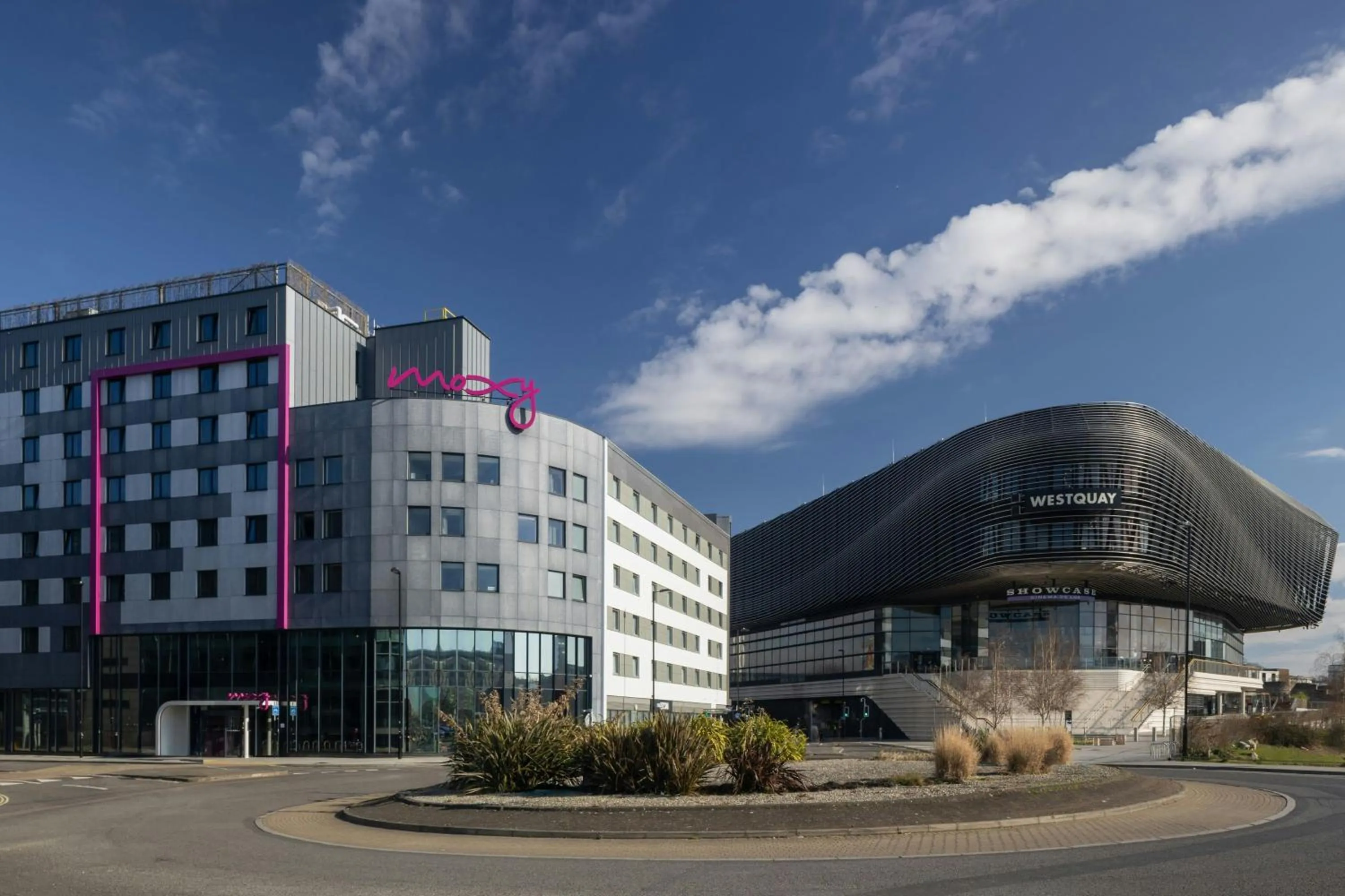 Property building in Moxy Southampton