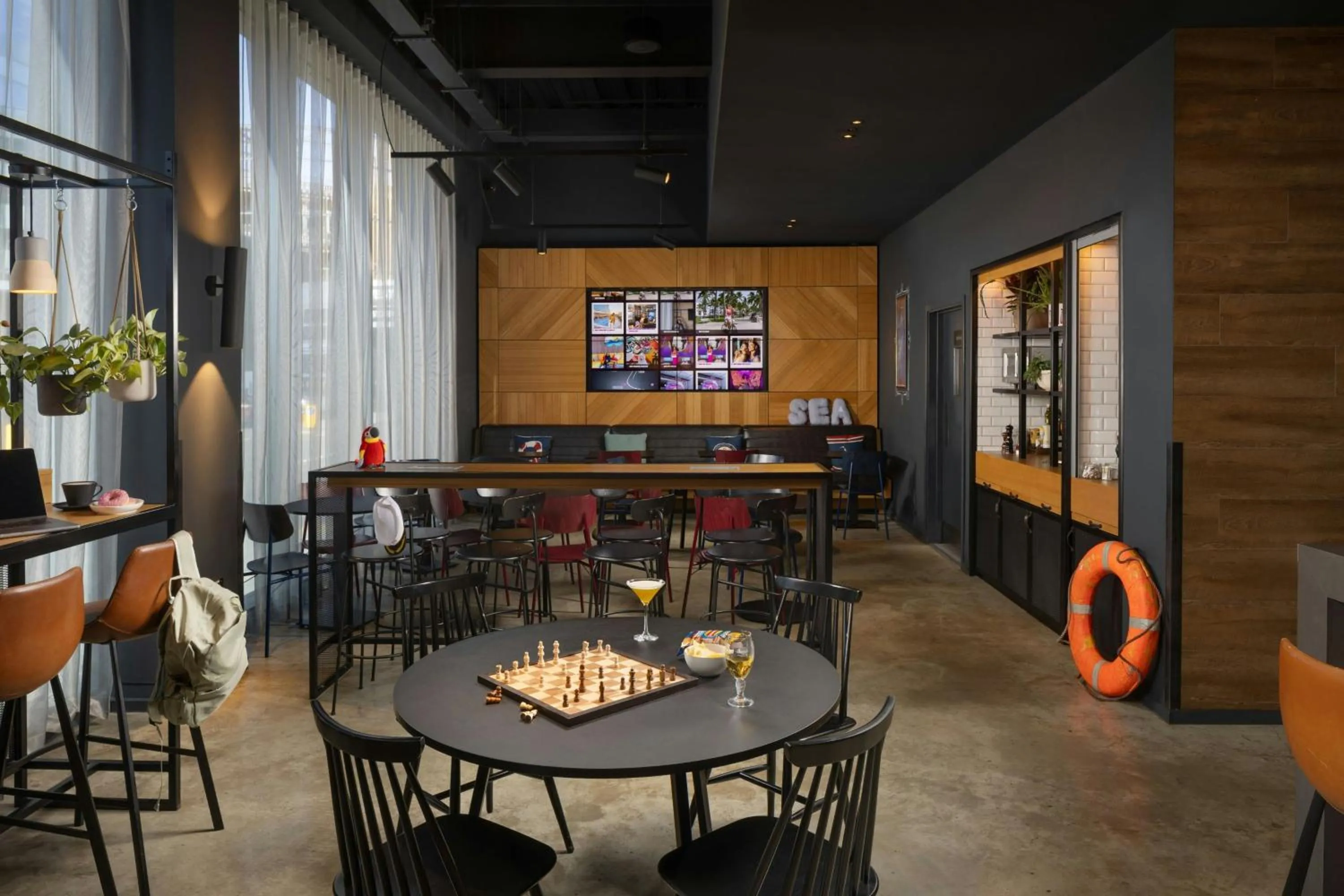 Lobby or reception in Moxy Southampton