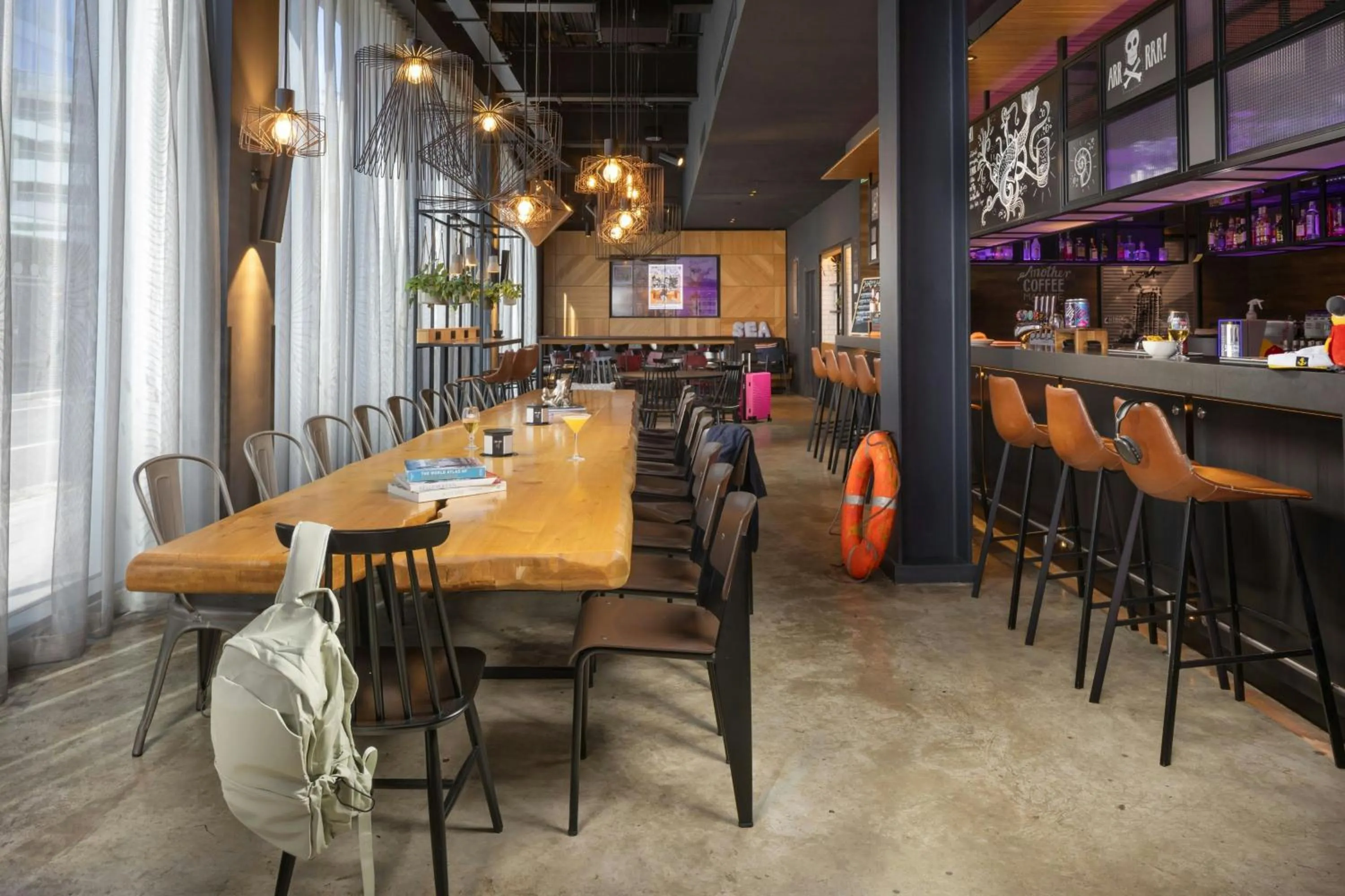 Lobby or reception in Moxy Southampton