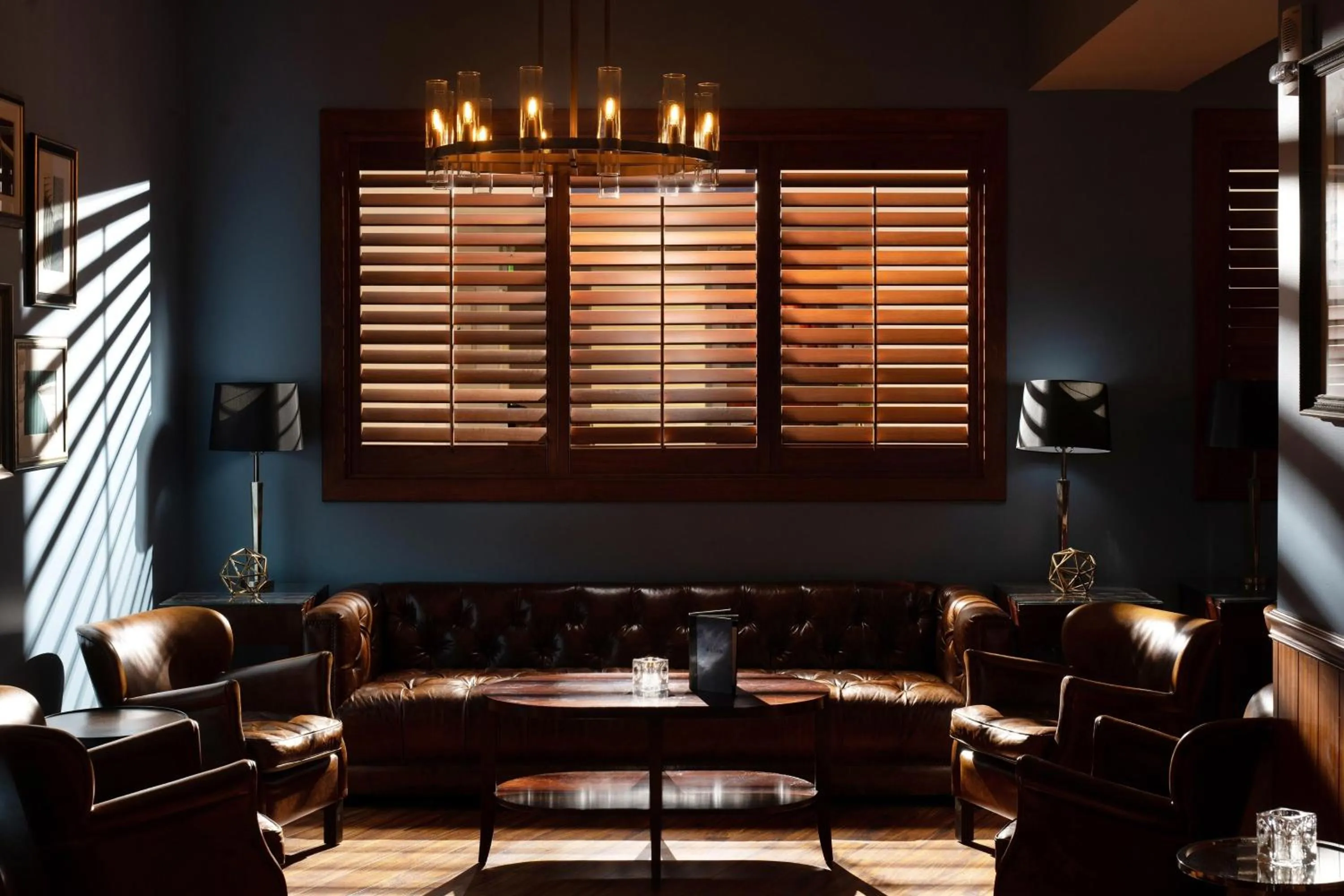 Lounge or bar in The Karol Hotel, St. Petersburg Clearwater, a Tribute Portfolio Hotel