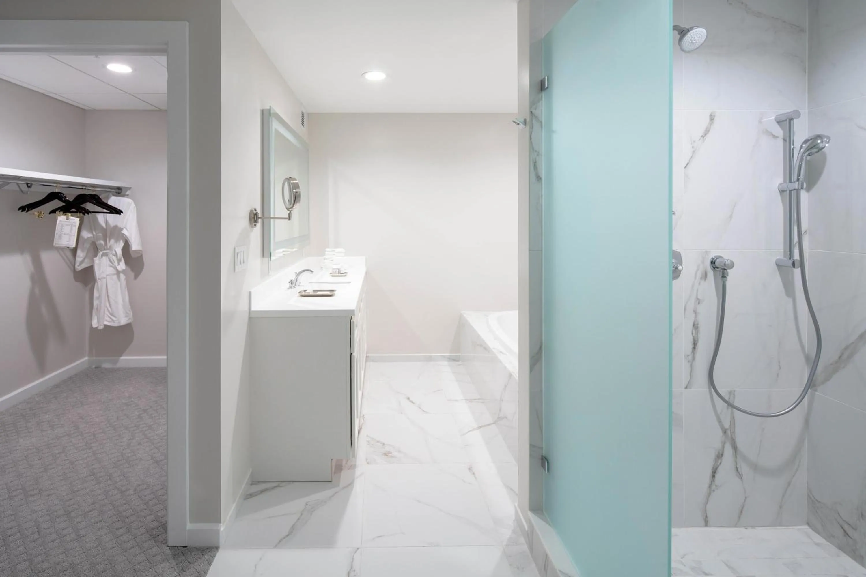 Bathroom in The Karol Hotel, St. Petersburg Clearwater, a Tribute Portfolio Hotel