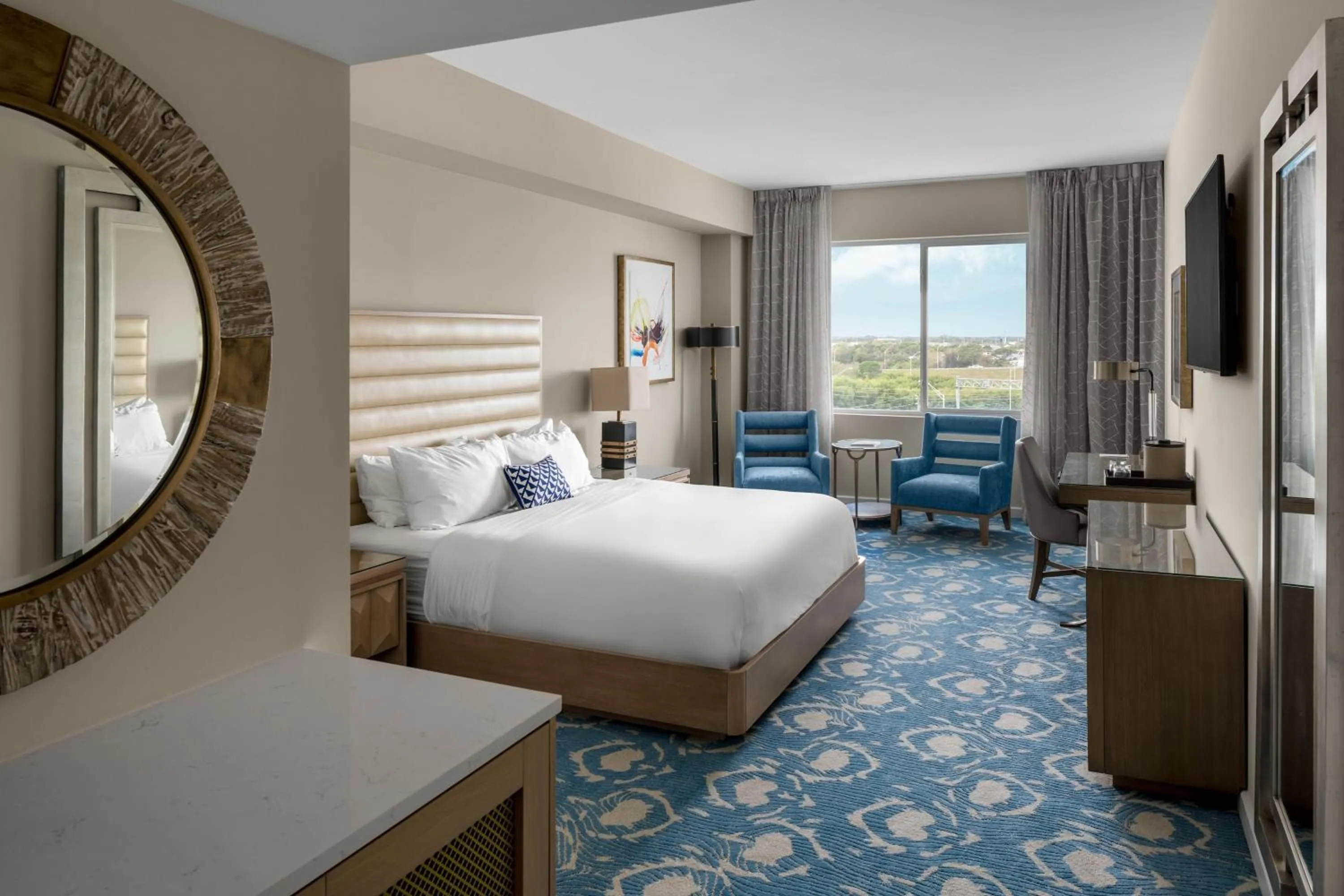 Photo of the whole room, Bed in The Karol Hotel, St. Petersburg Clearwater, a Tribute Portfolio Hotel