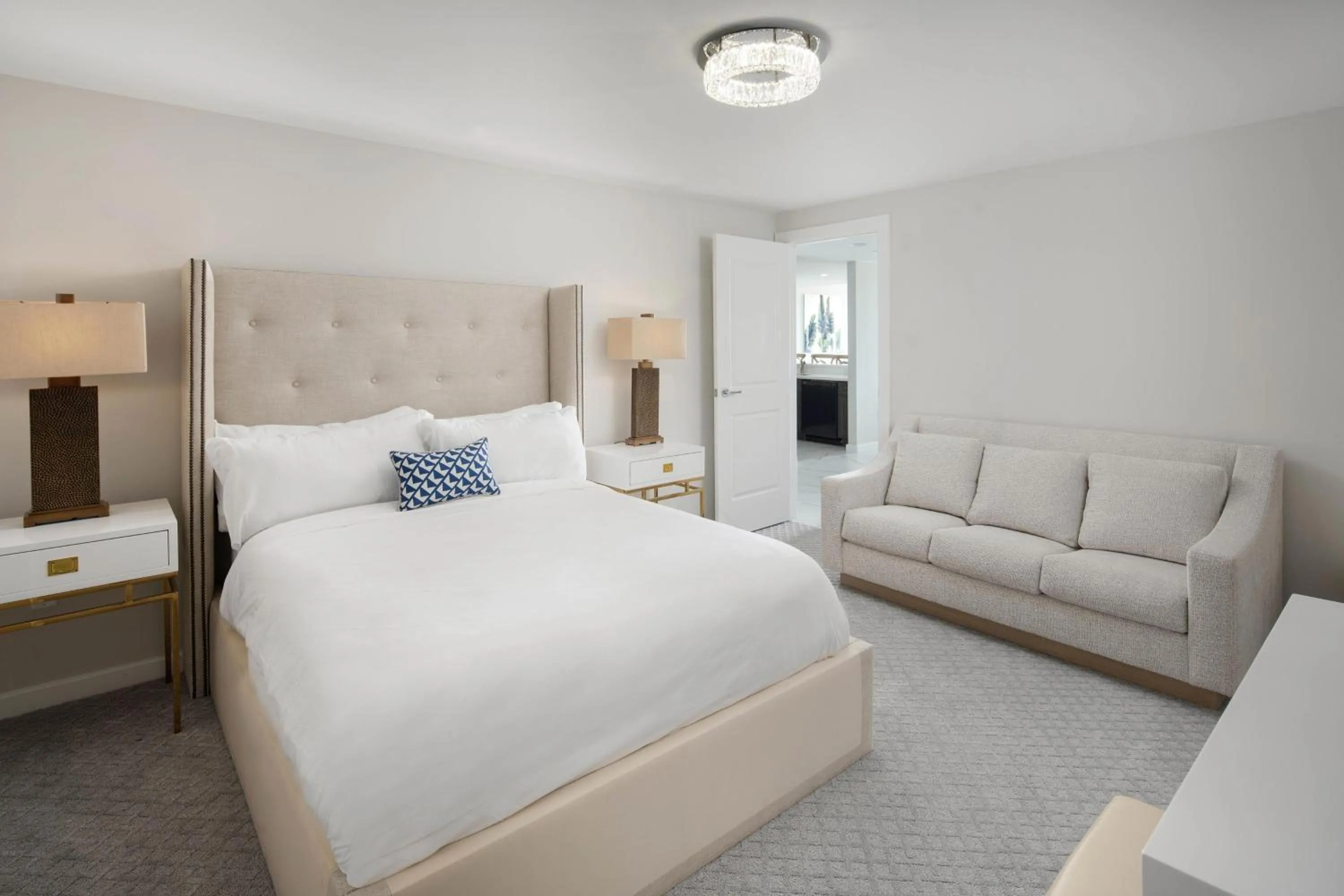 Photo of the whole room, Bed in The Karol Hotel, St. Petersburg Clearwater, a Tribute Portfolio Hotel