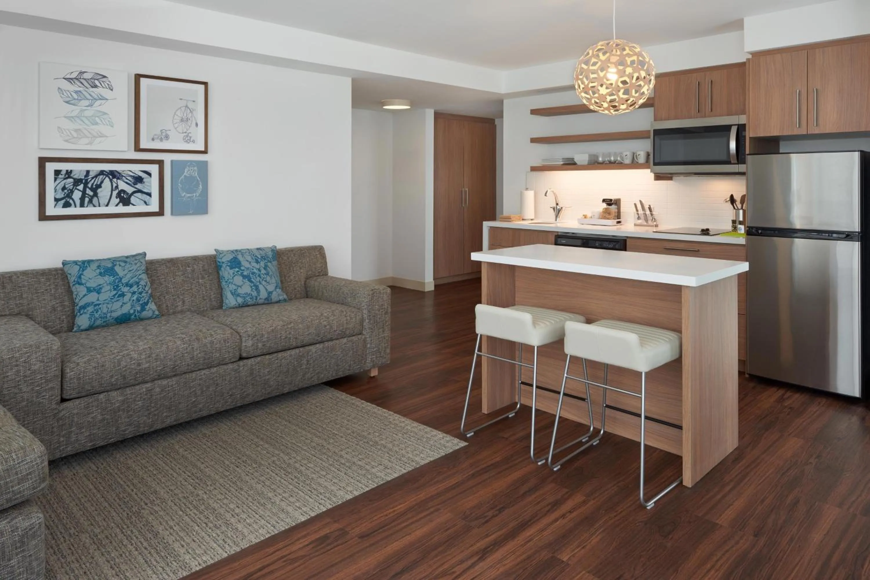 Kitchen or kitchenette in Element Toronto Airport