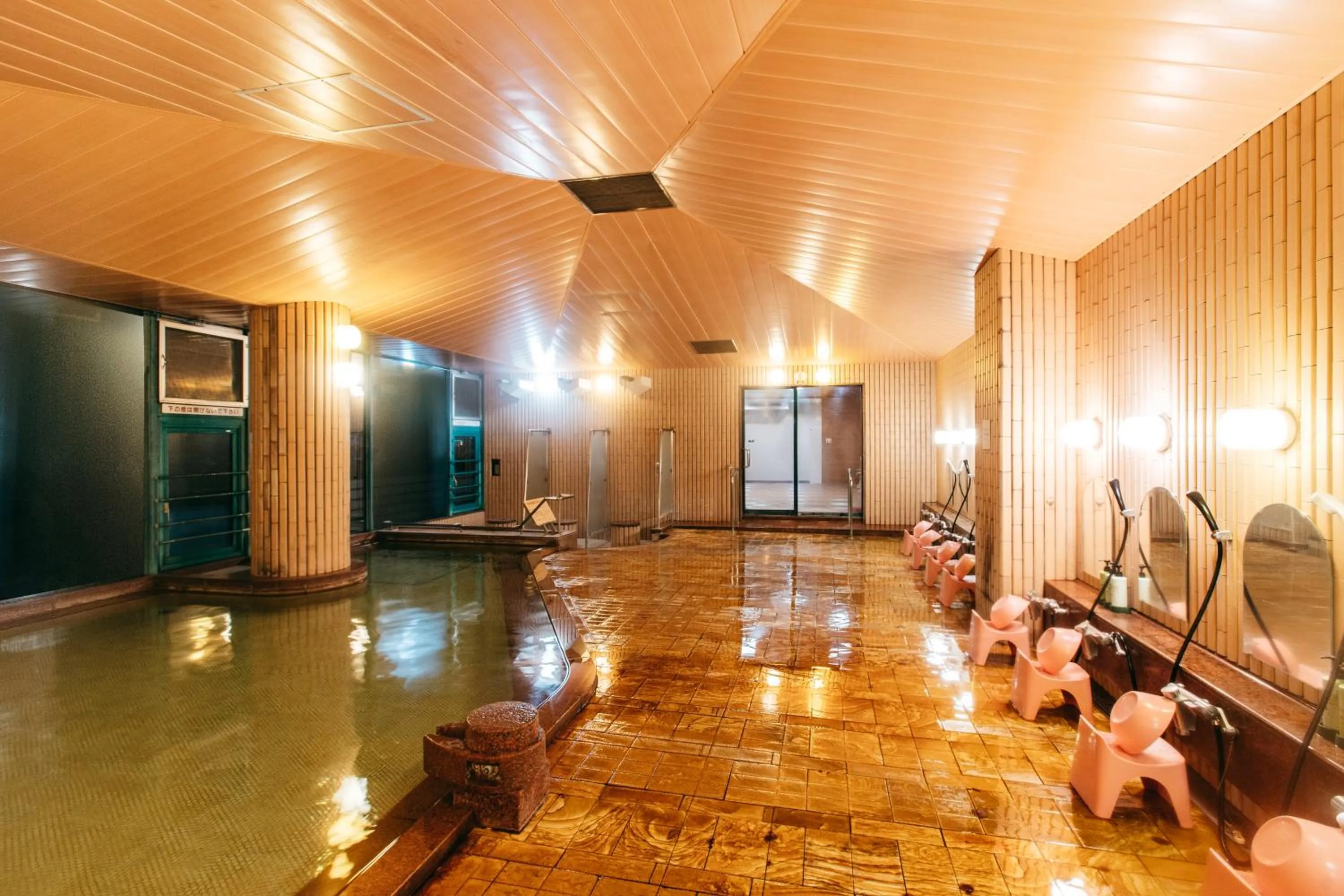 Hot Spring Bath in KAMENOI HOTEL Yanagawa