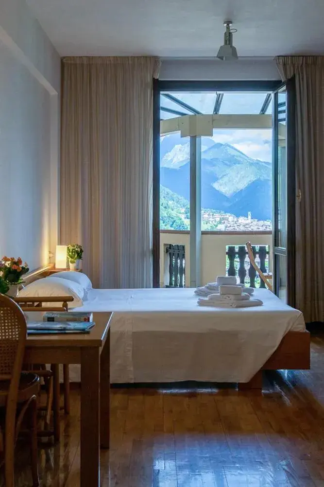 King Room with Balcony - single occupancy in Grem Bike Hostel King Room with Balcony - single occupancy in Grem Bike Hostel