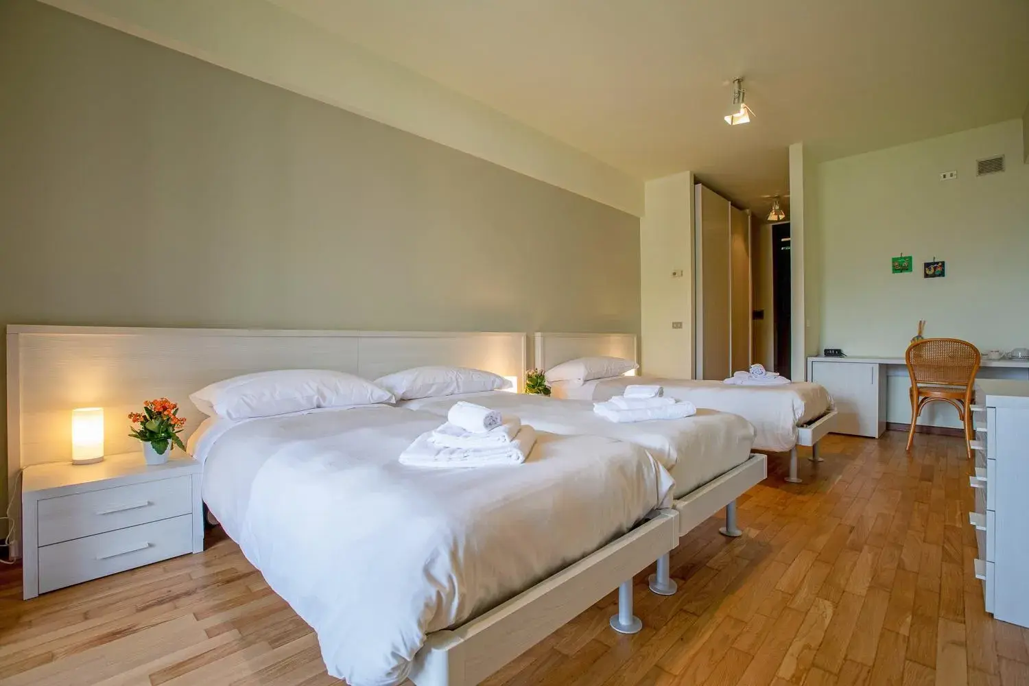 Triple Room with Private Bathroom in Grem Bike Hostel Triple Room with Private Bathroom in Grem Bike Hostel