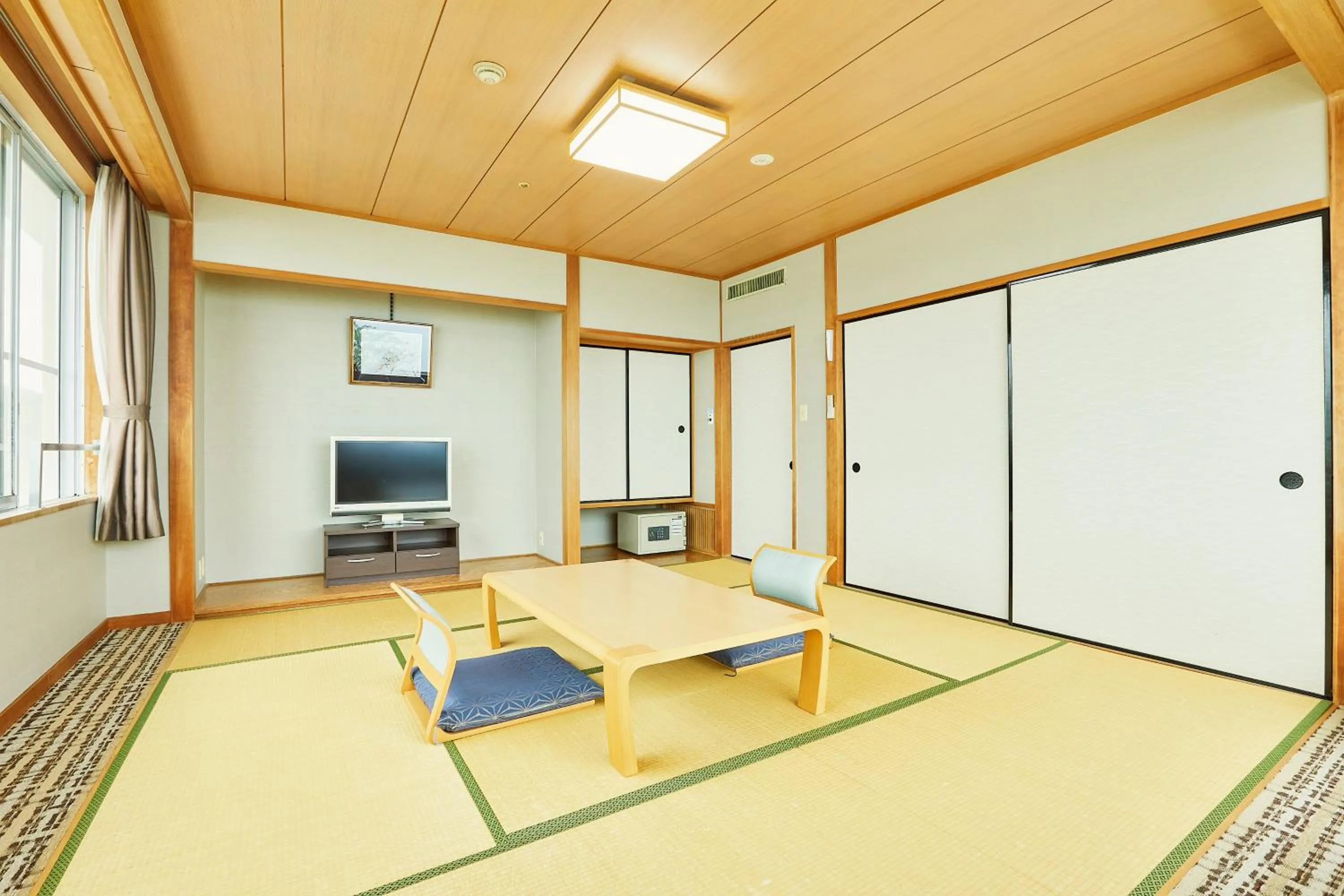 Photo of the whole room in KAMENOI HOTEL Hikone