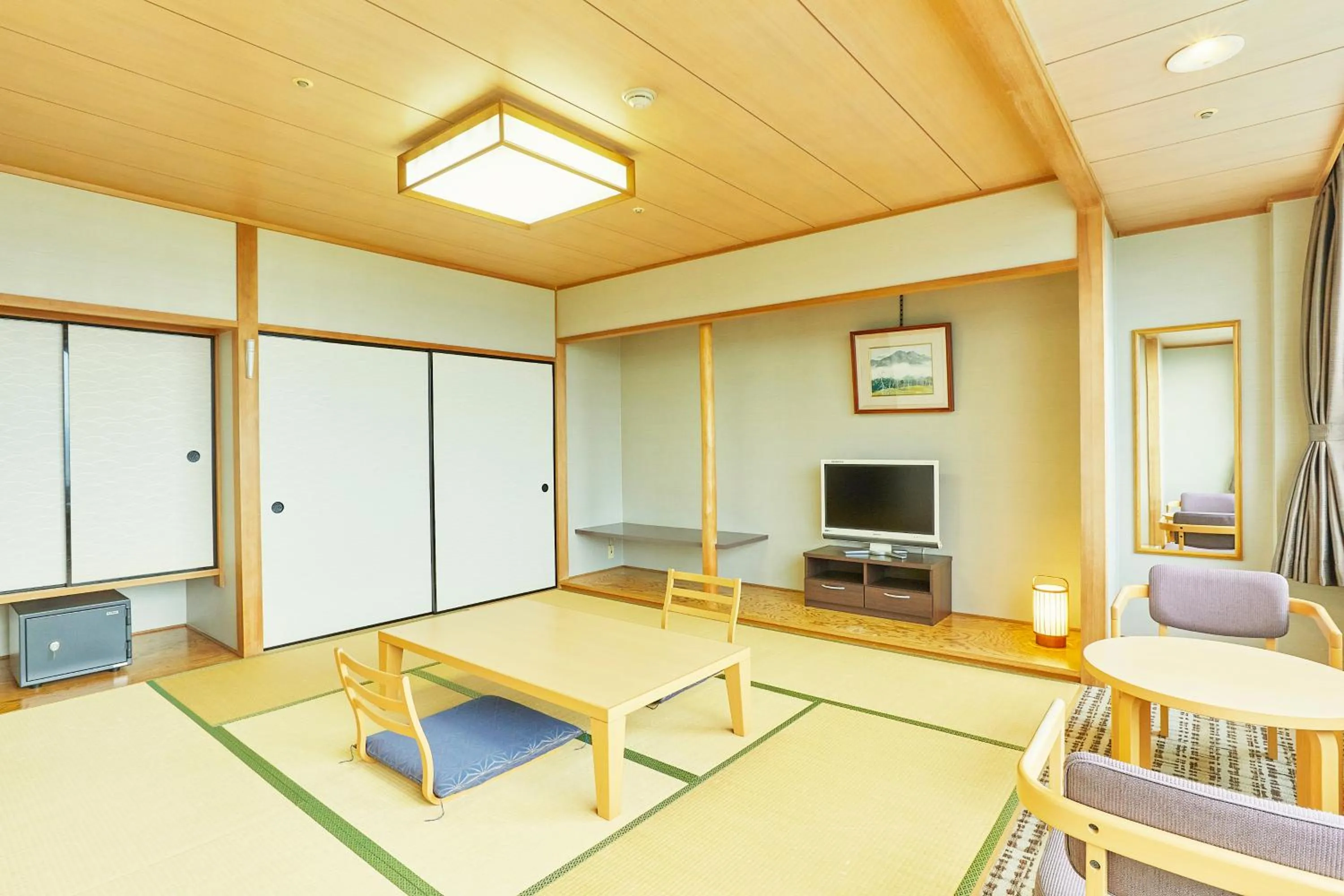 Photo of the whole room in KAMENOI HOTEL Hikone