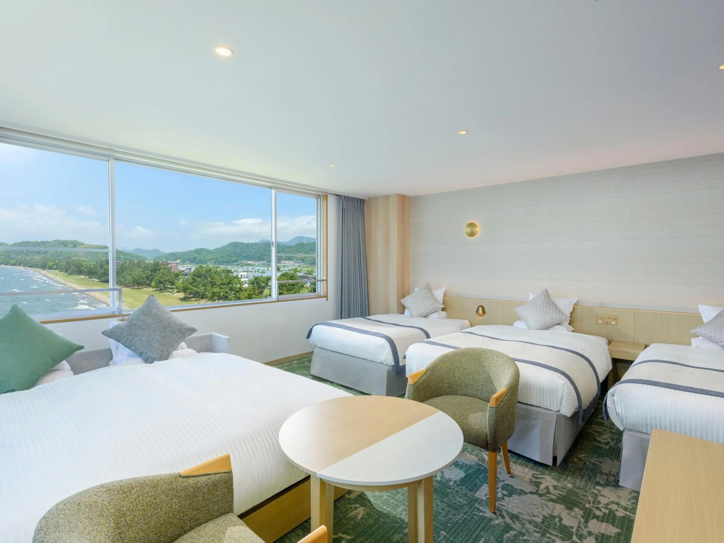 Photo of the whole room, Bed in KAMENOI HOTEL Hikone