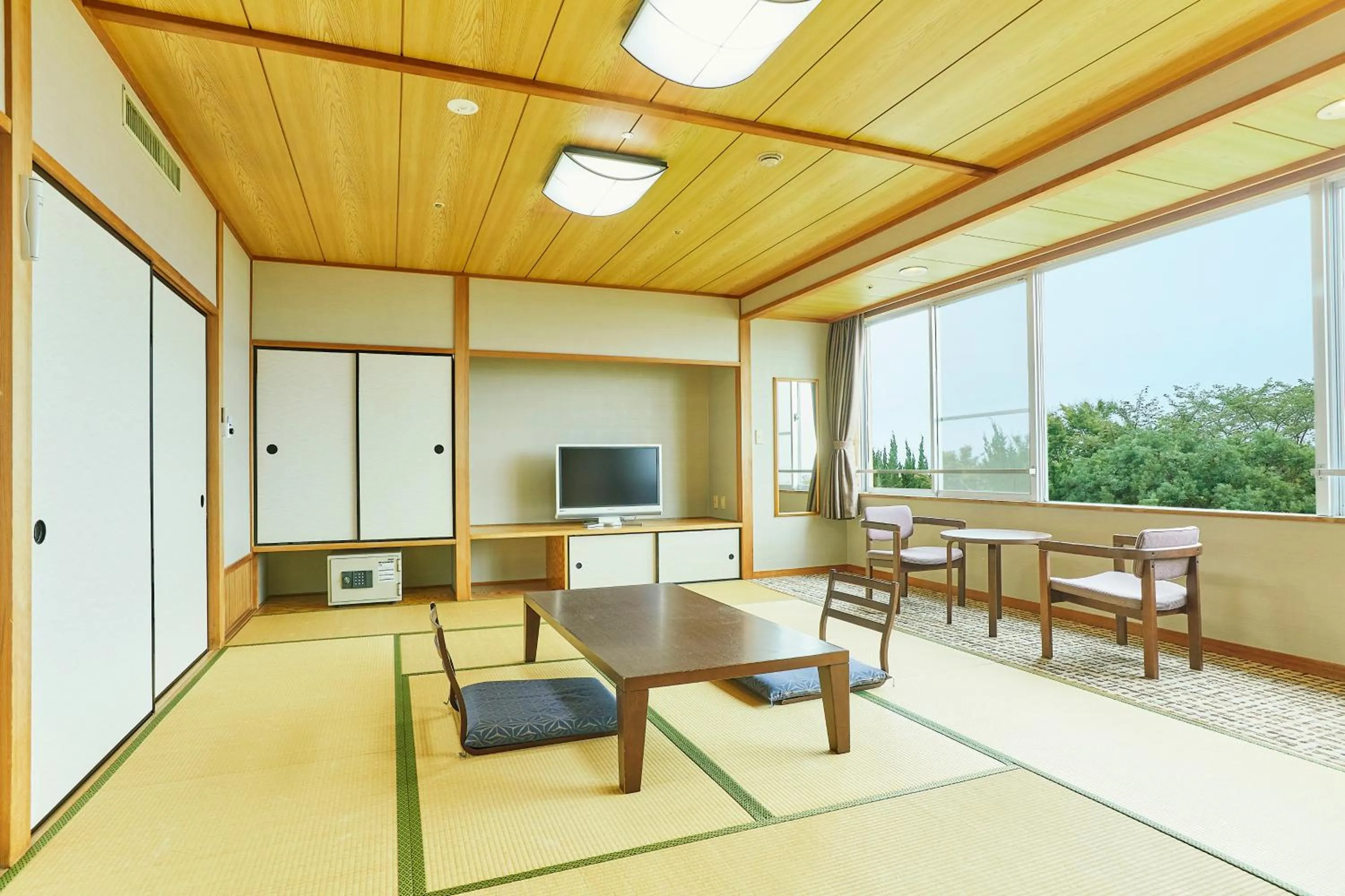 Photo of the whole room in KAMENOI HOTEL Hikone