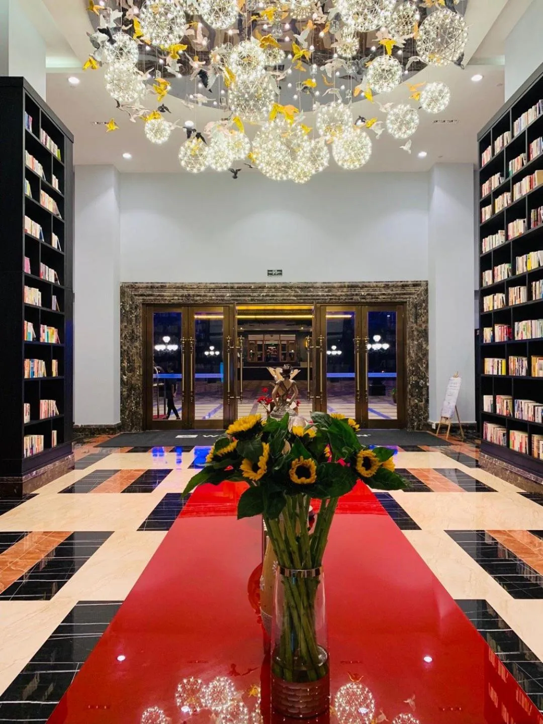 Communal lounge/ TV room in Wyndham Garden Wenchang Nanguo