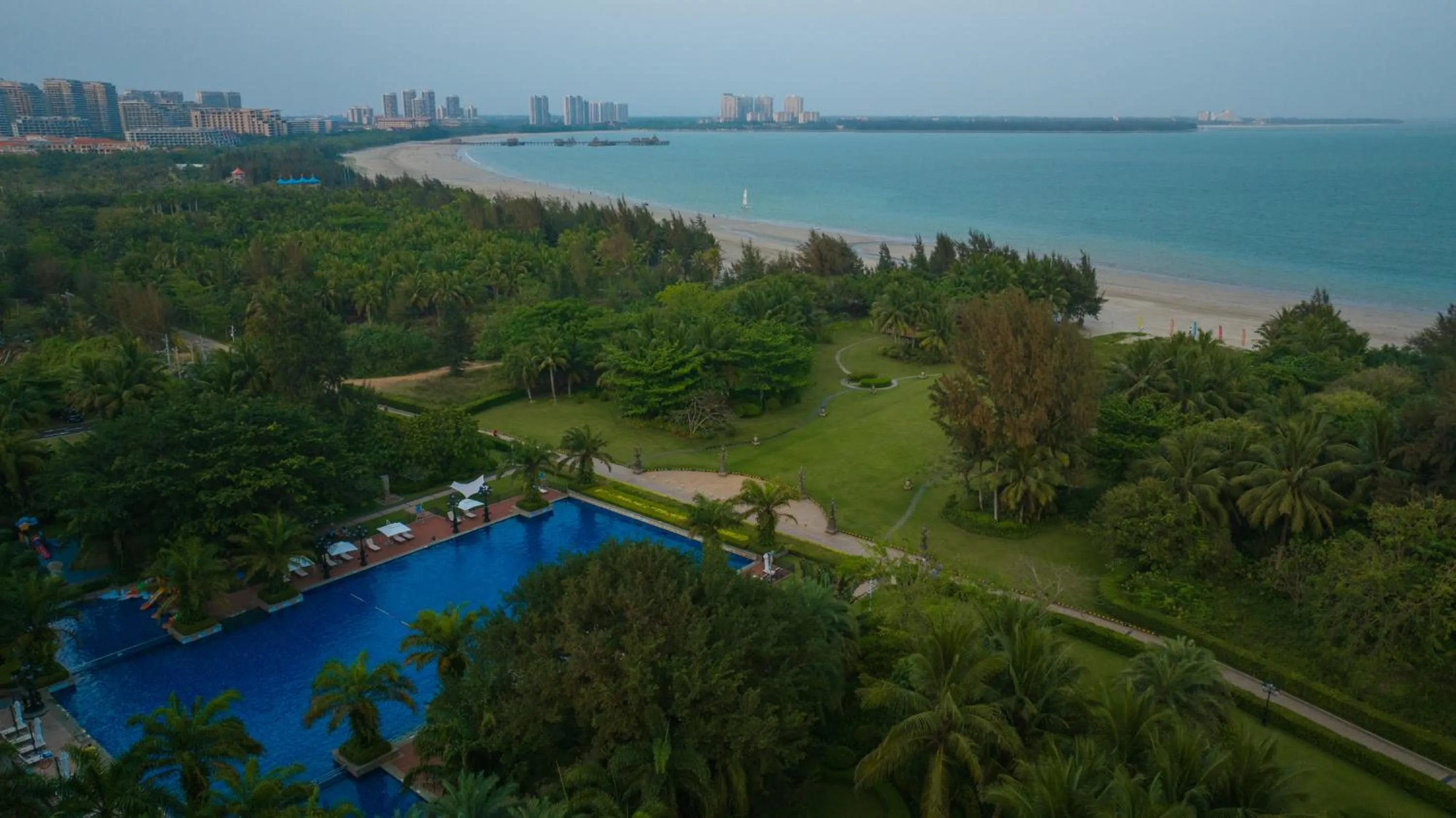 Beach in Wyndham Garden Wenchang Nanguo