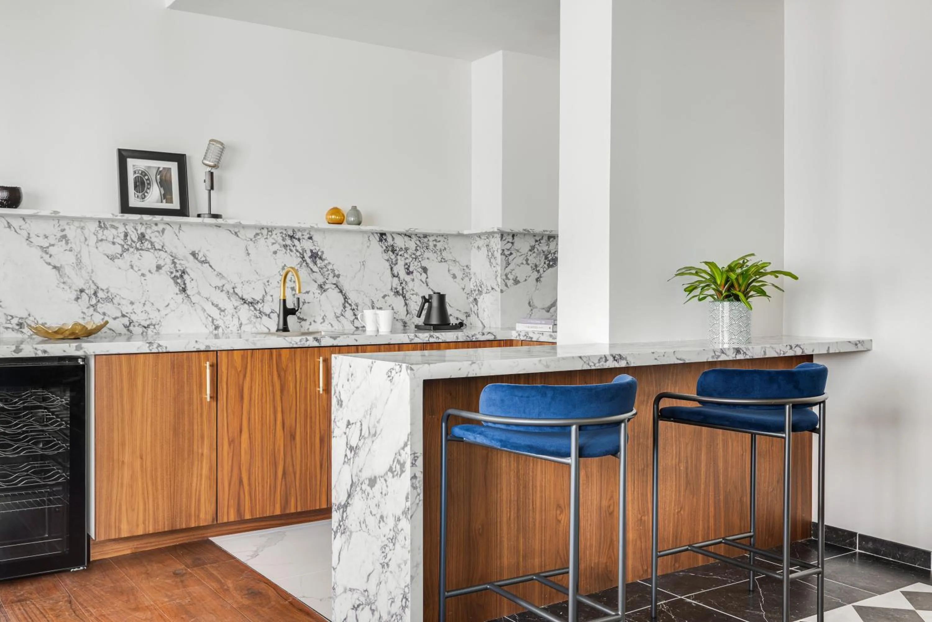 Kitchen or kitchenette in The Gunter Hotel San Antonio Riverwalk