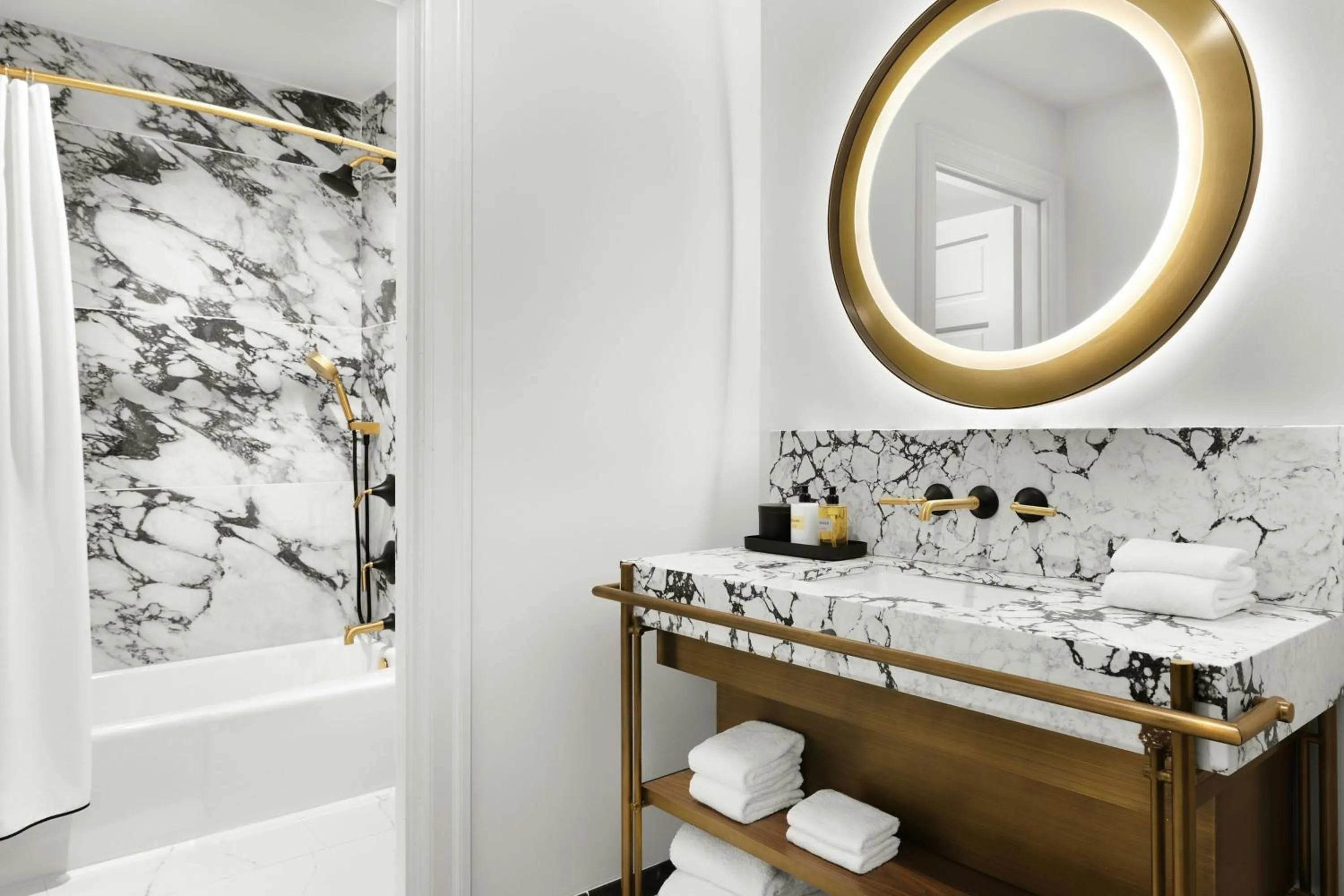 Photo of the whole room in The Gunter Hotel San Antonio Riverwalk