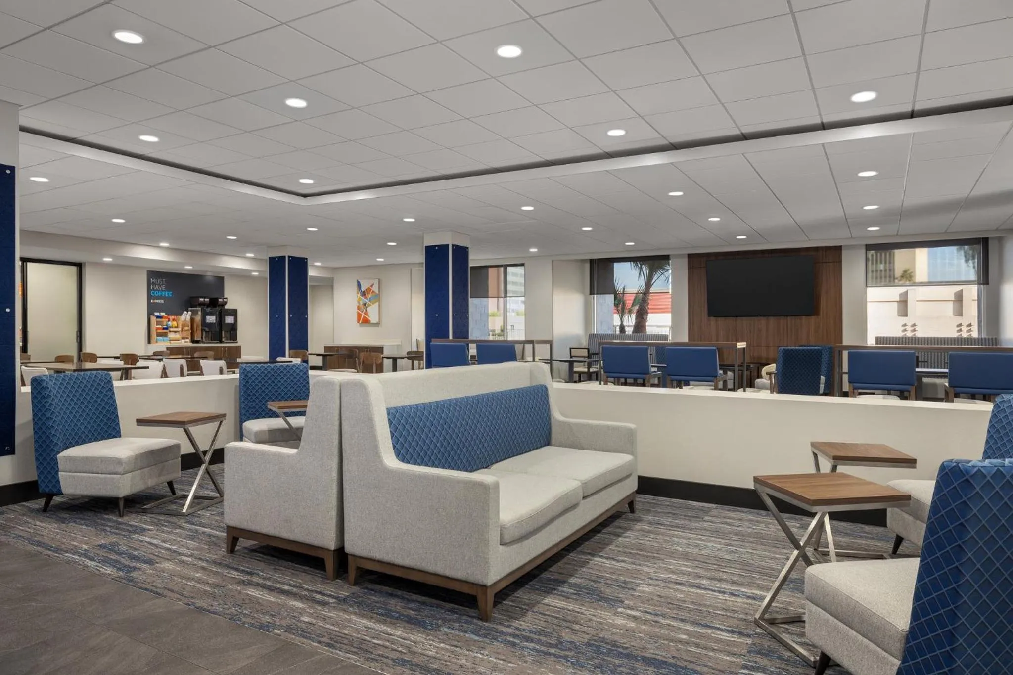 Property building in Holiday Inn Express & Suites Phoenix - Midtown, an IHG Hotel