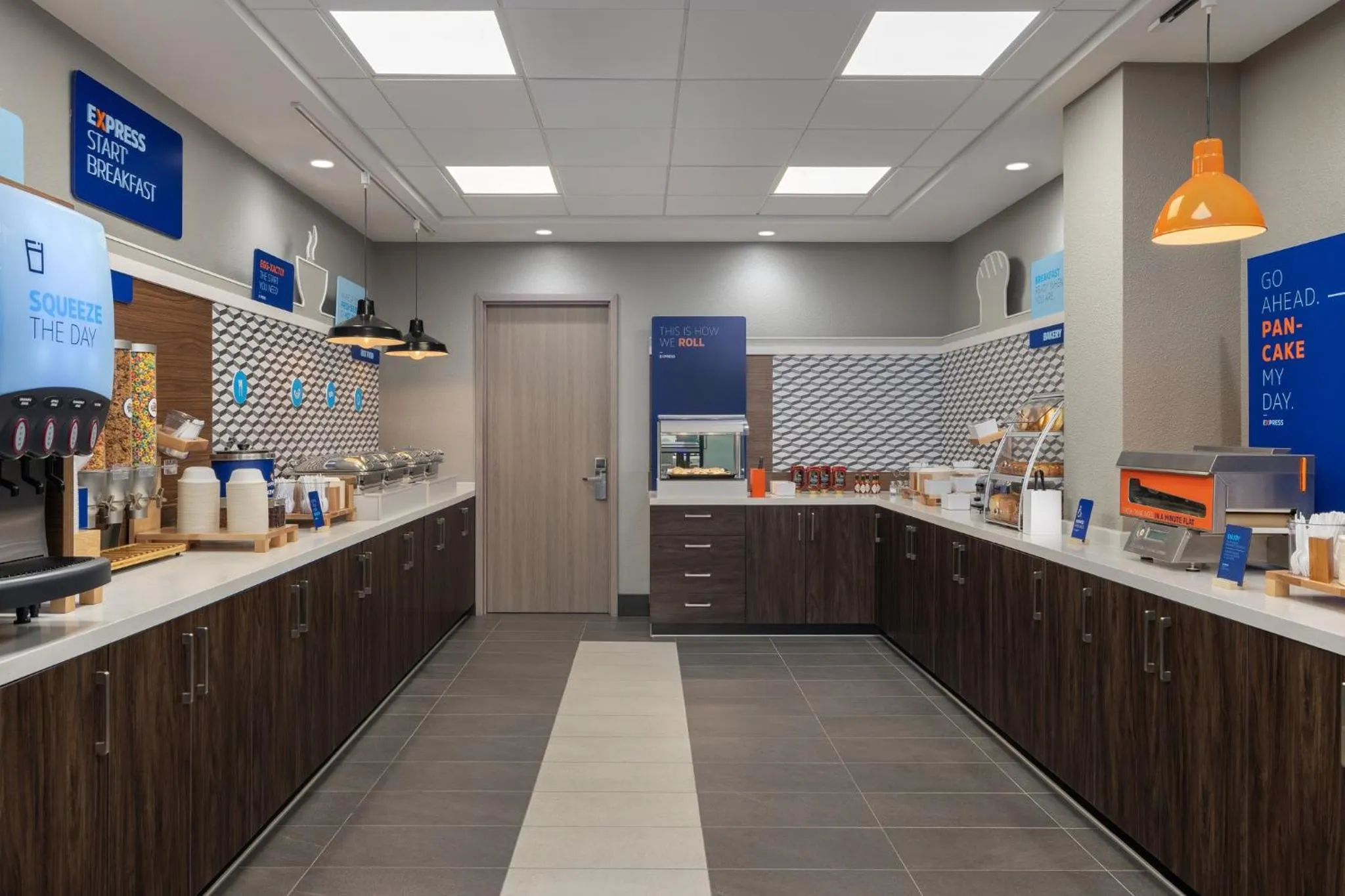 Breakfast in Holiday Inn Express & Suites Phoenix - Midtown, an IHG Hotel