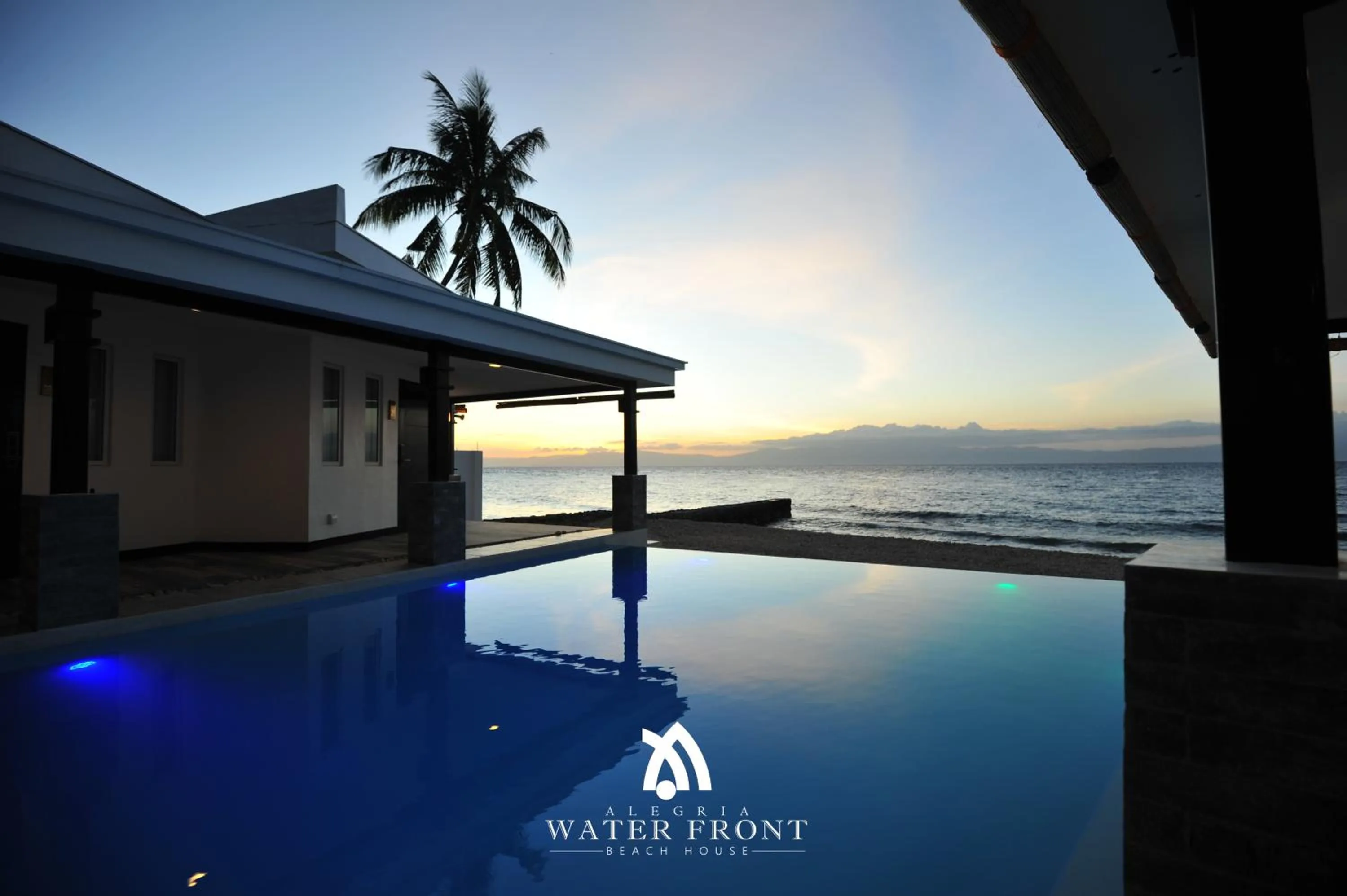 Swimming pool in Alegria Water Front Beach House