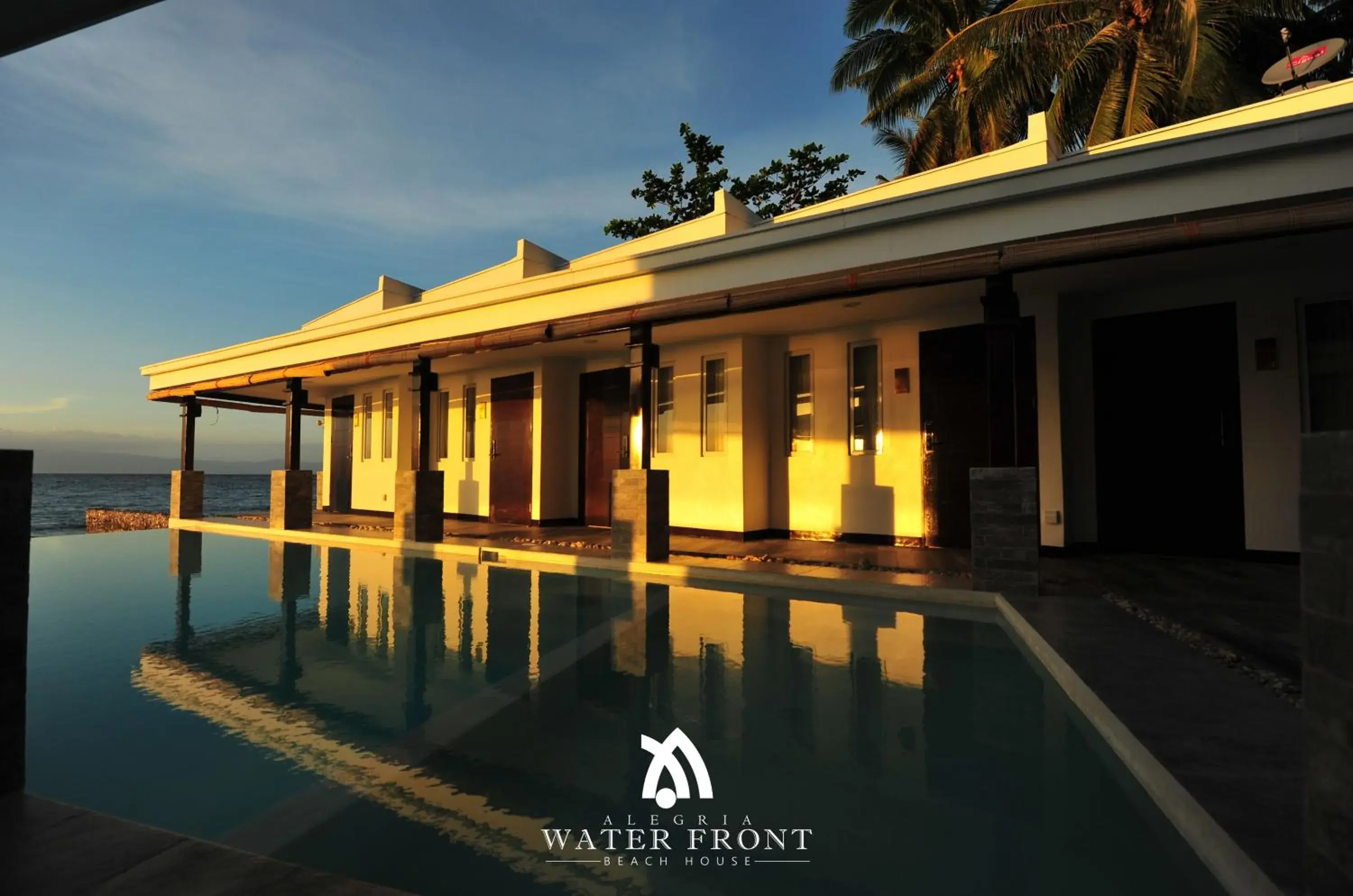 Deluxe Double or Twin Room with Pool View in Alegria Water Front Beach House Deluxe Double or Twin Room with Pool View in Alegria Water Front Beach House