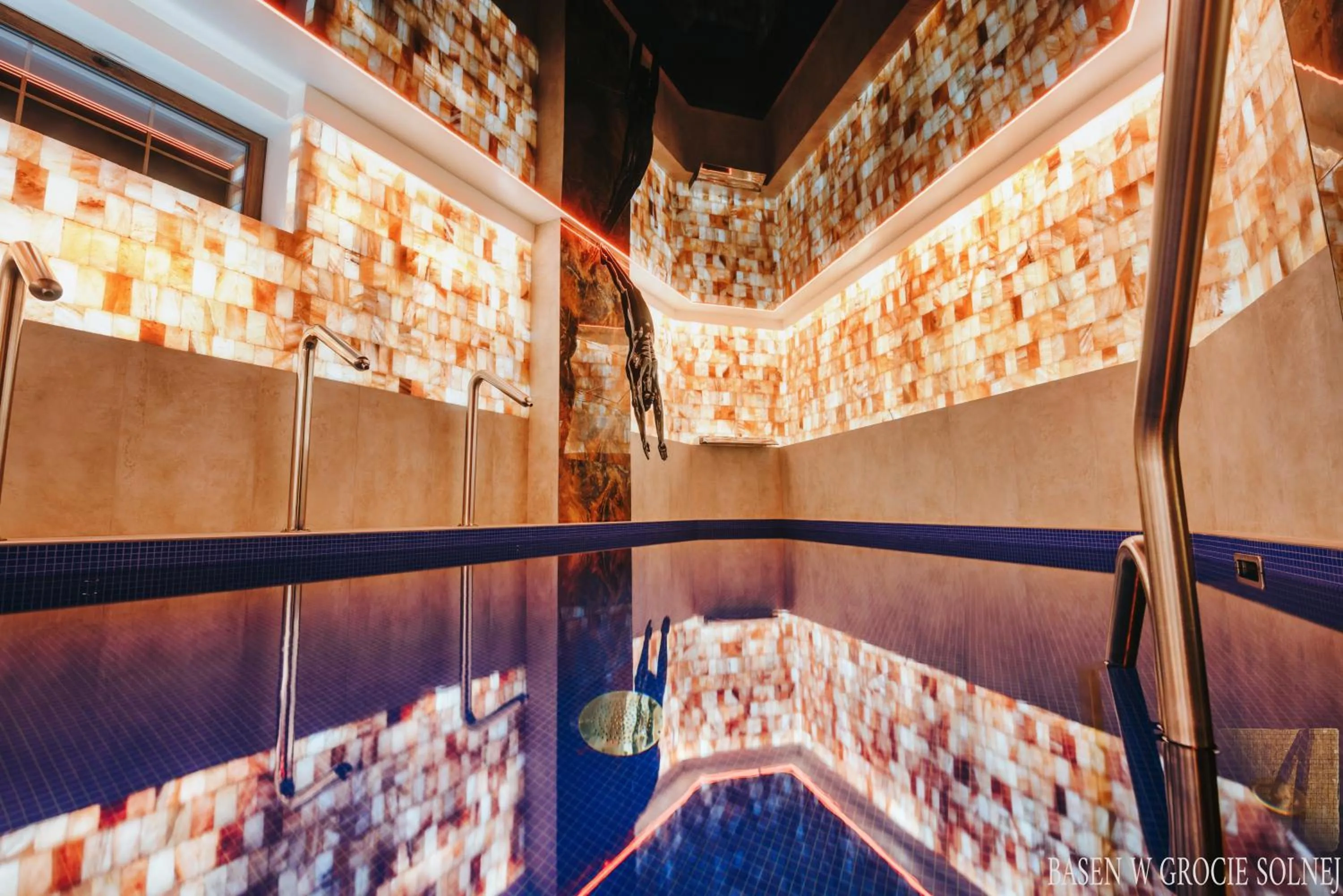 Swimming pool in Hotel Era