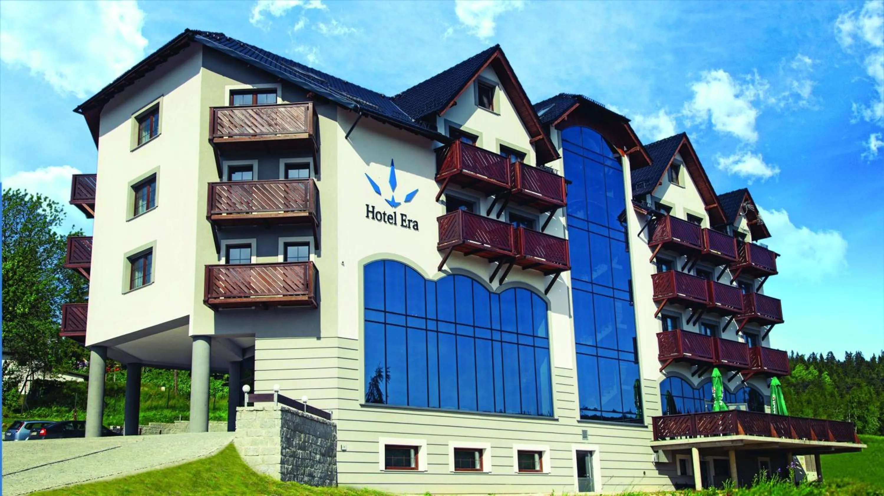Property building in Hotel Era