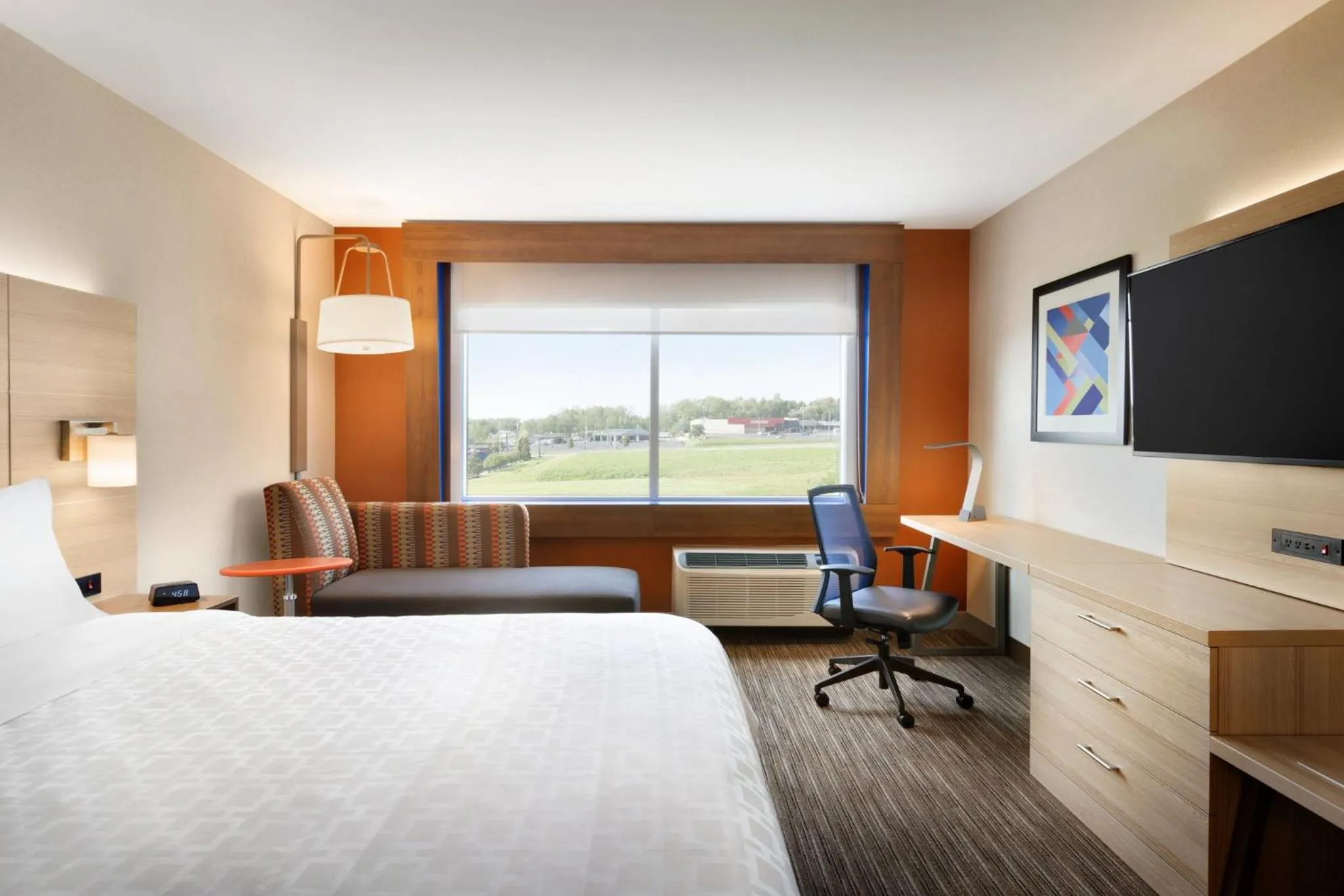 Photo of the whole room, Bed in Holiday Inn Express & Suites - Middletown - Goshen by IHG
