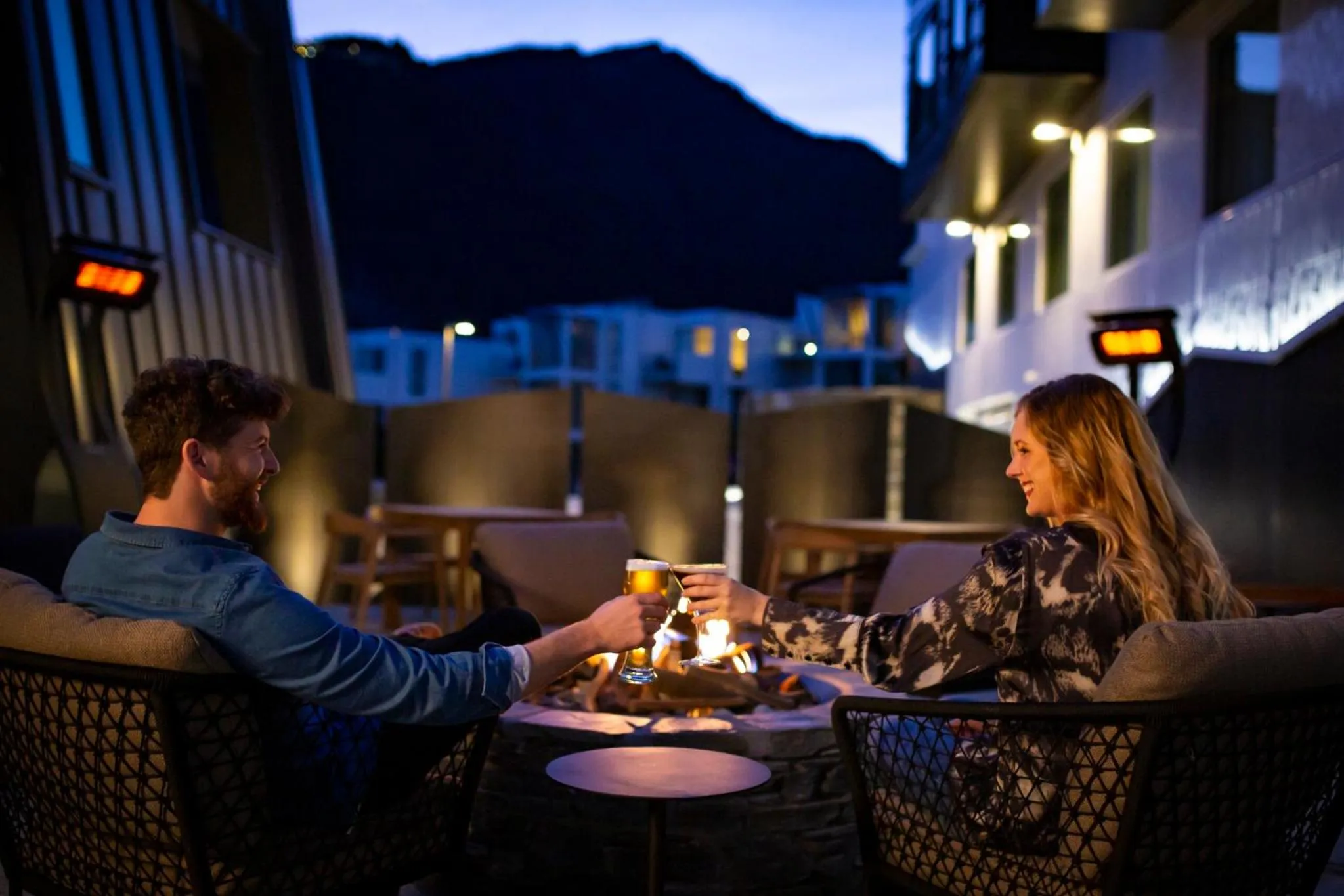 fireplace in Holiday Inn Express & Suites Queenstown by IHG