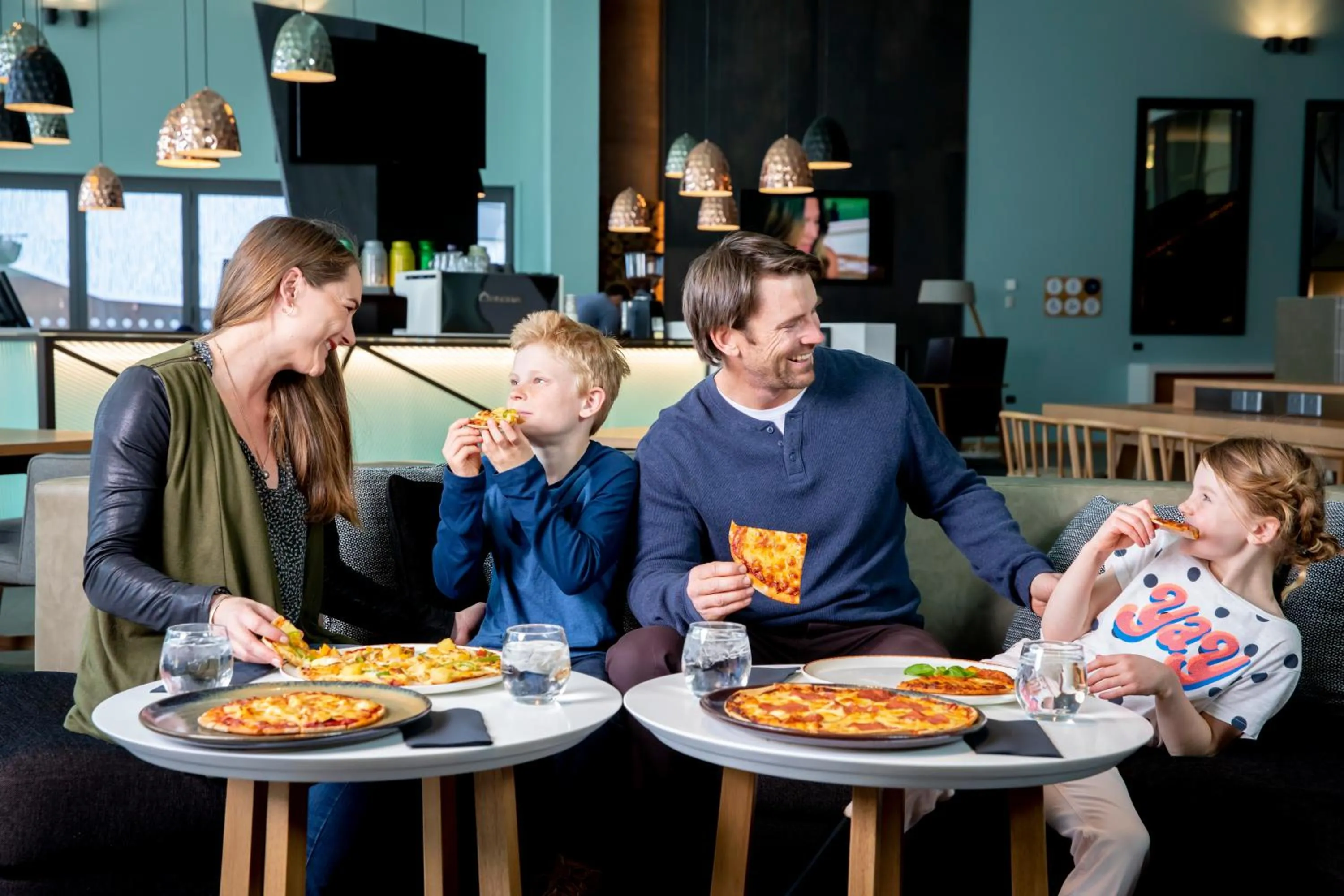 Restaurant/places to eat in Holiday Inn Express & Suites Queenstown by IHG