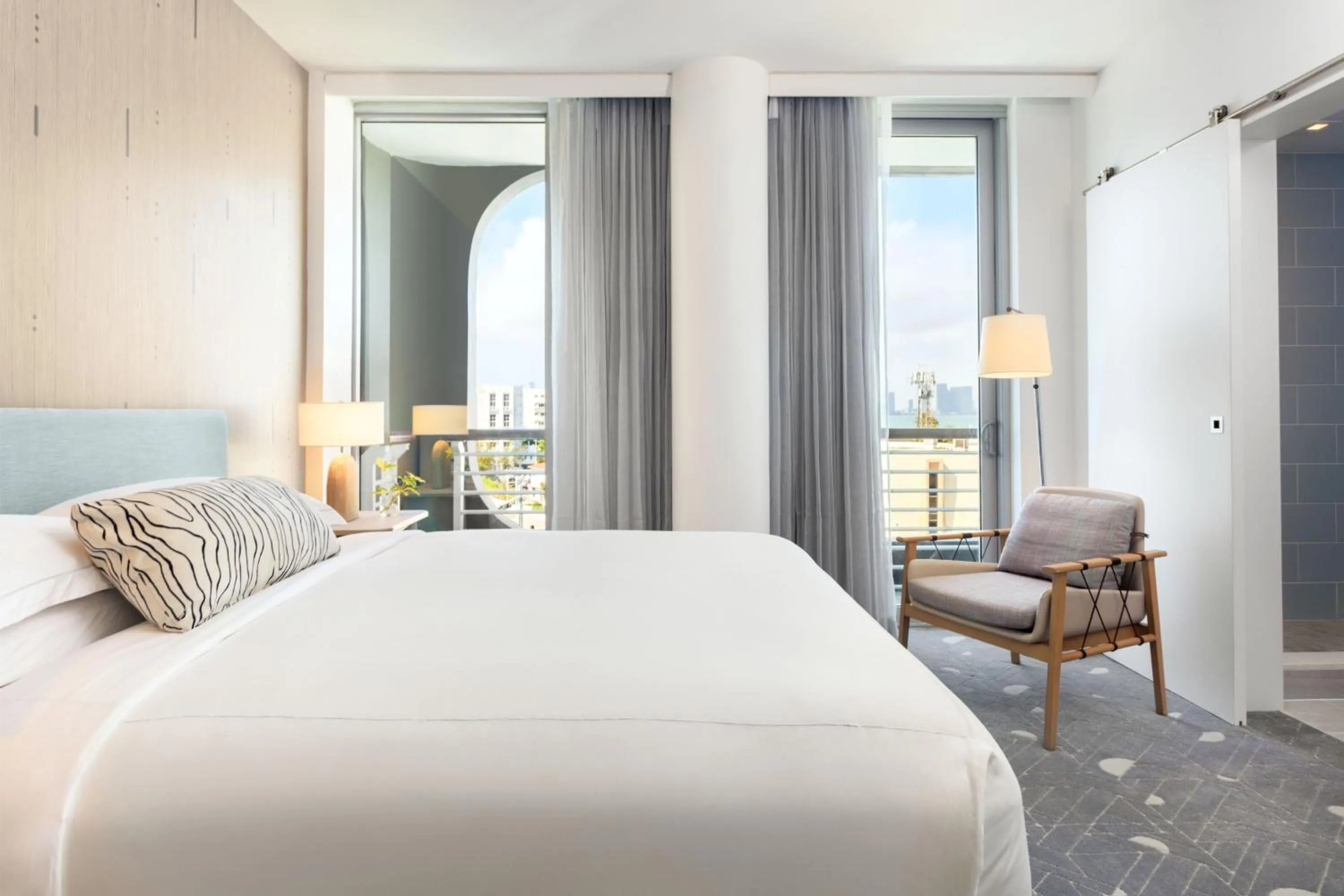 Photo of the whole room, Bed in Kimpton - Hotel Palomar South Beach by IHG