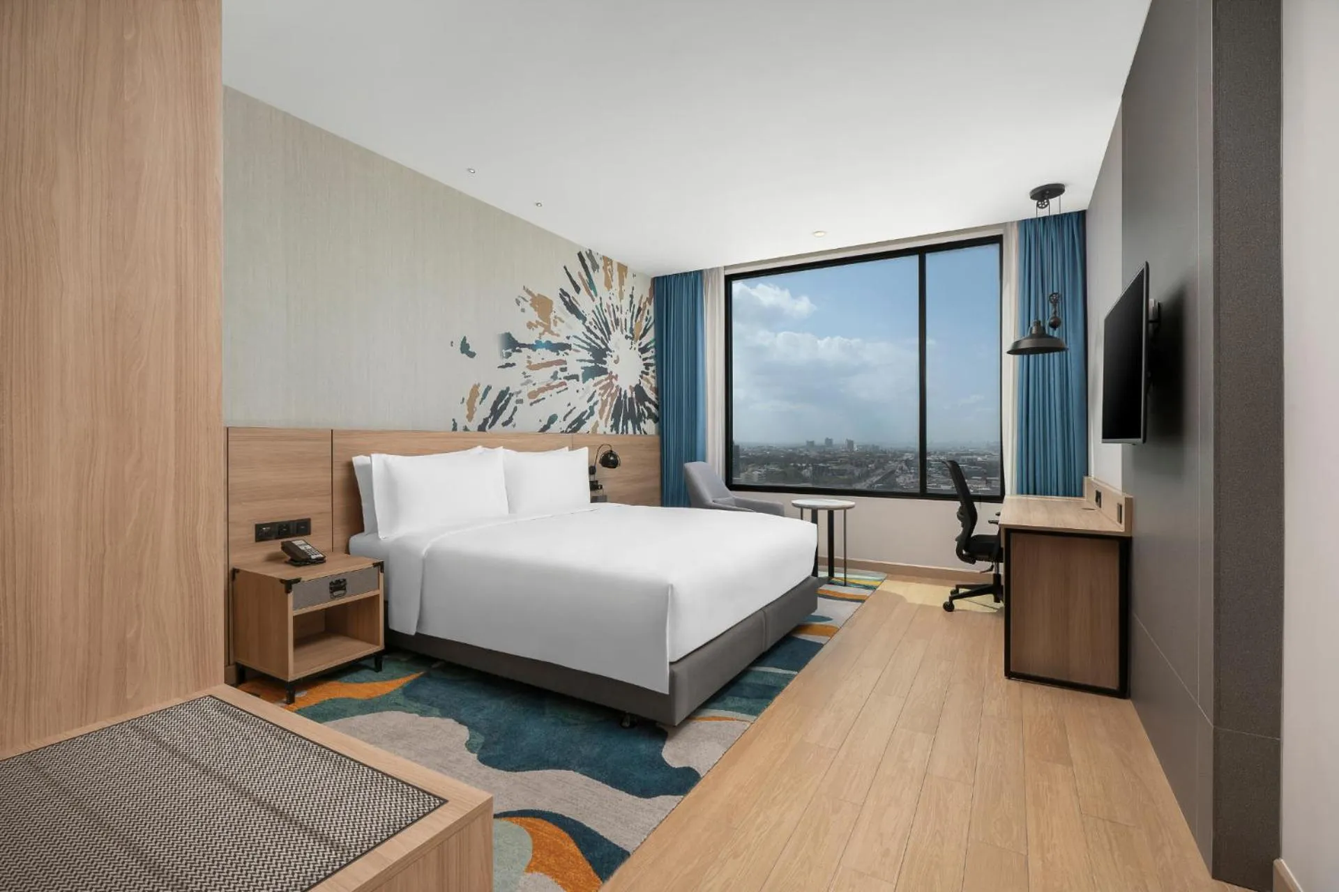 Bedroom, Bed in Holiday Inn & Suites Siracha Laemchabang by IHG