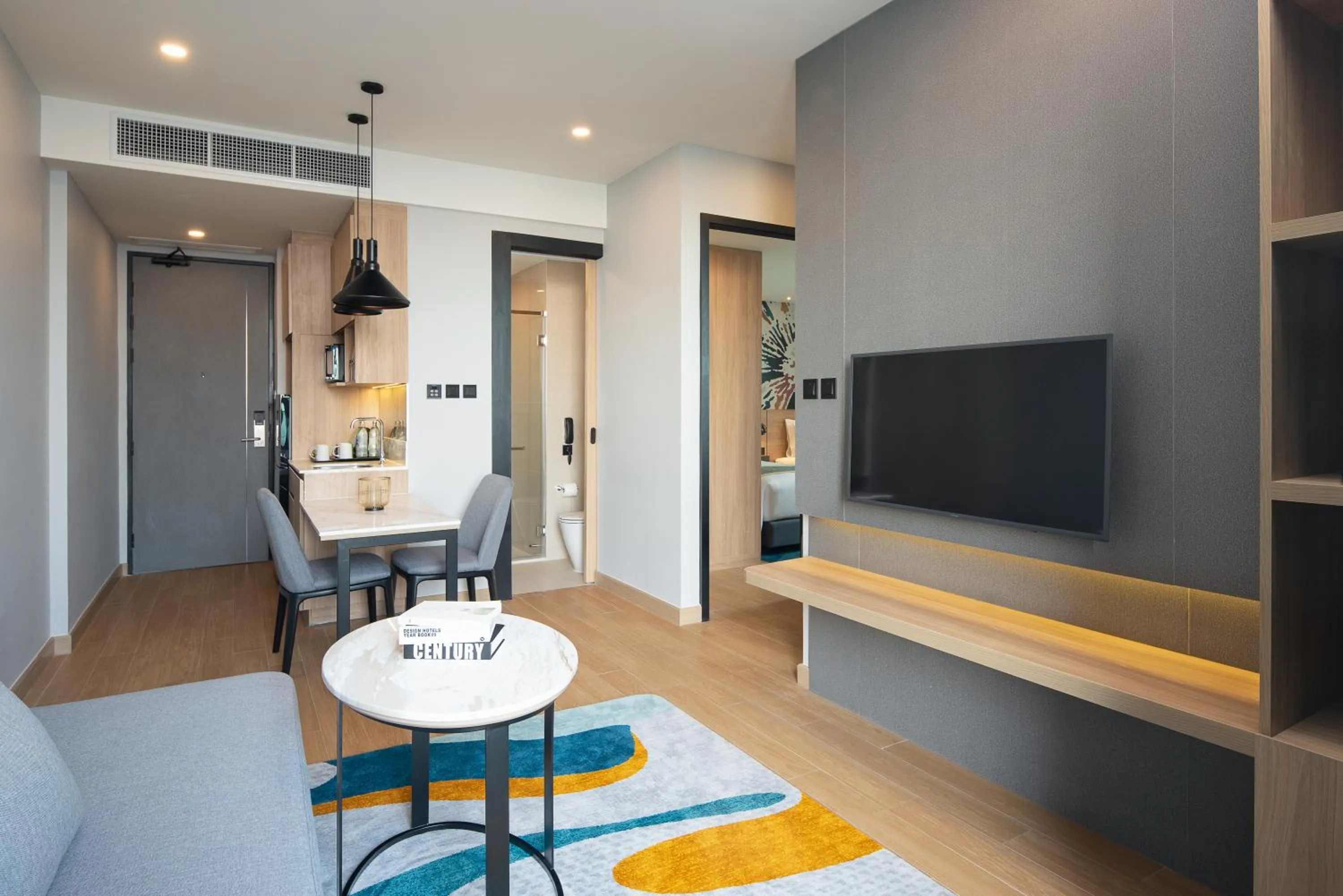 Living room in Holiday Inn & Suites Siracha Laemchabang by IHG