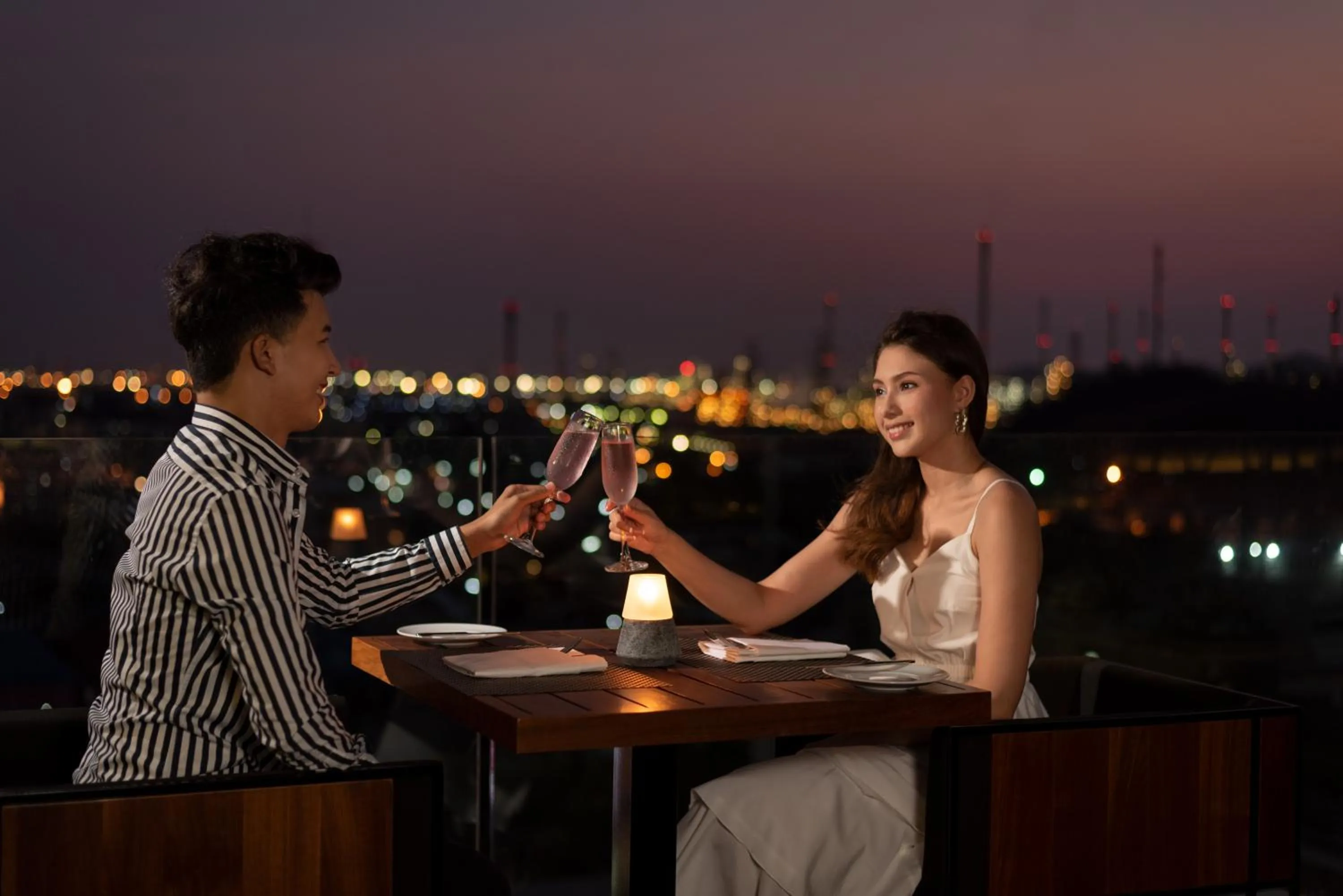 People in Holiday Inn & Suites Siracha Laemchabang by IHG