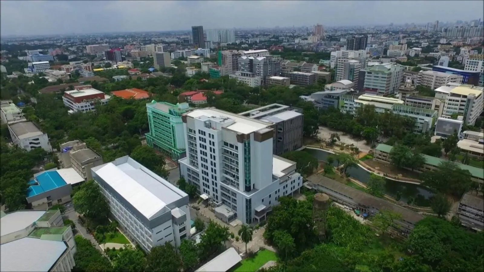 Area and facilities in Holiday Inn & Suites Siracha Laemchabang by IHG