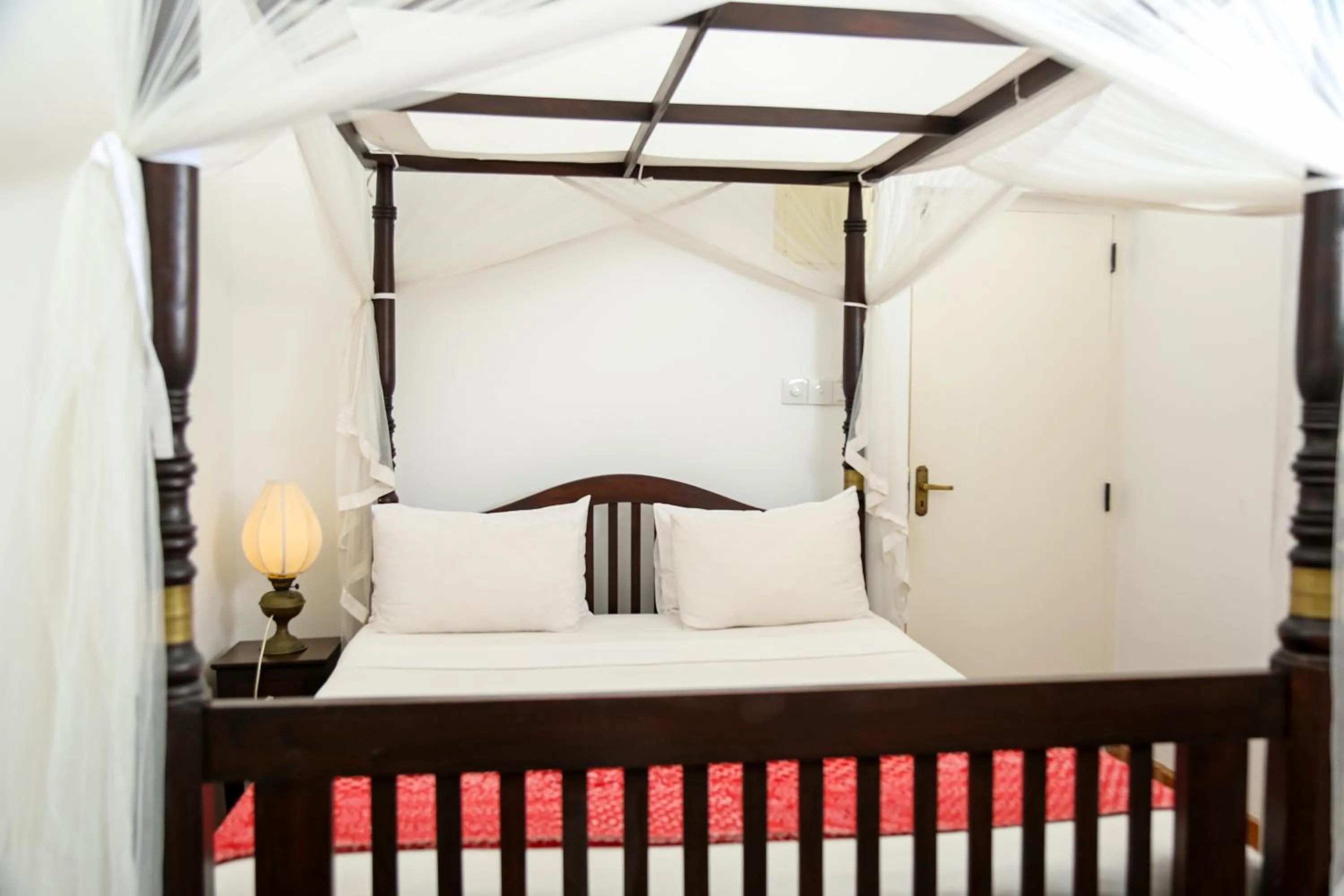 Bed in Mango House - Galle Fort