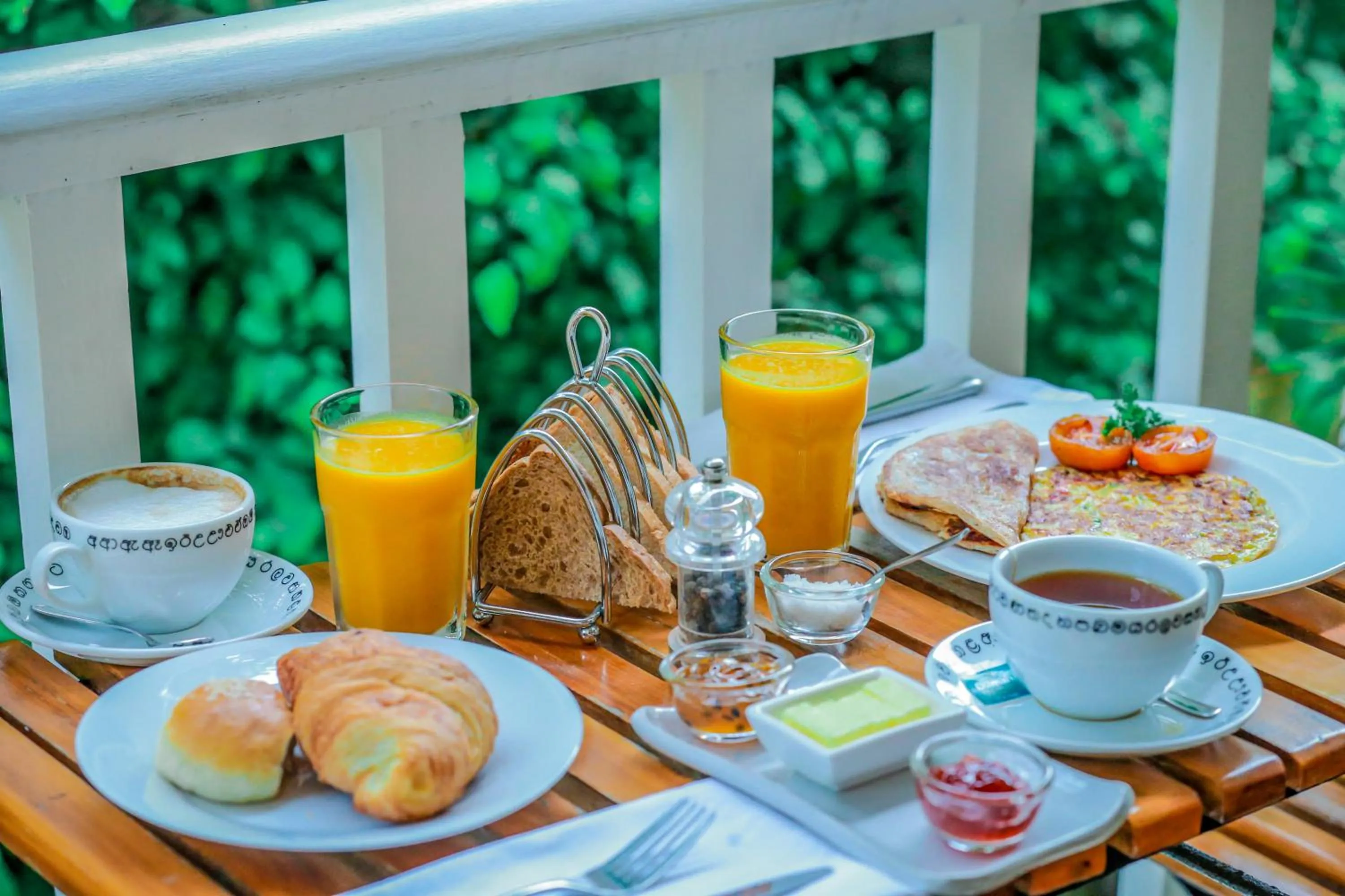 Food and drinks in Mango House - Galle Fort