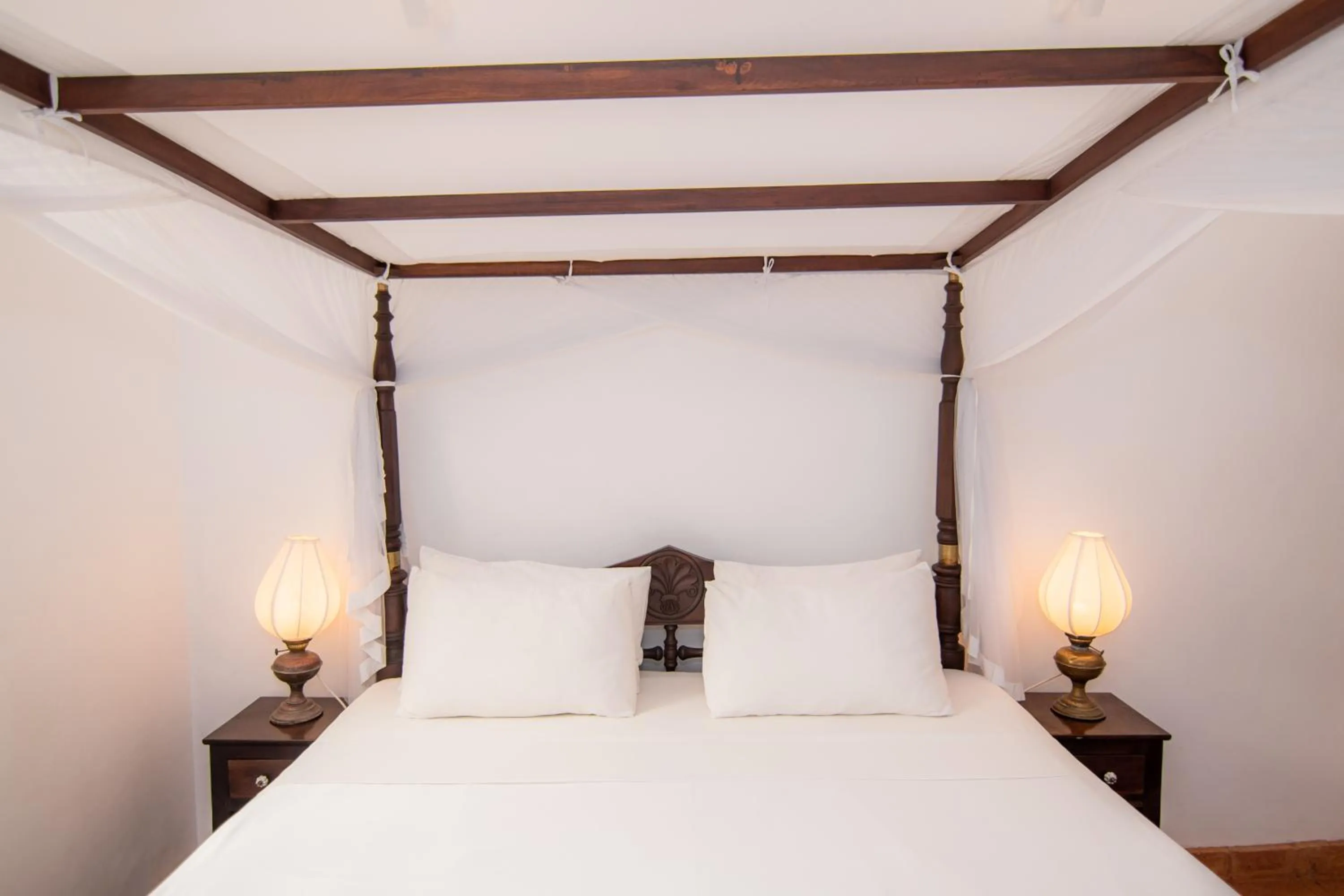 Bed in Mango House - Galle Fort