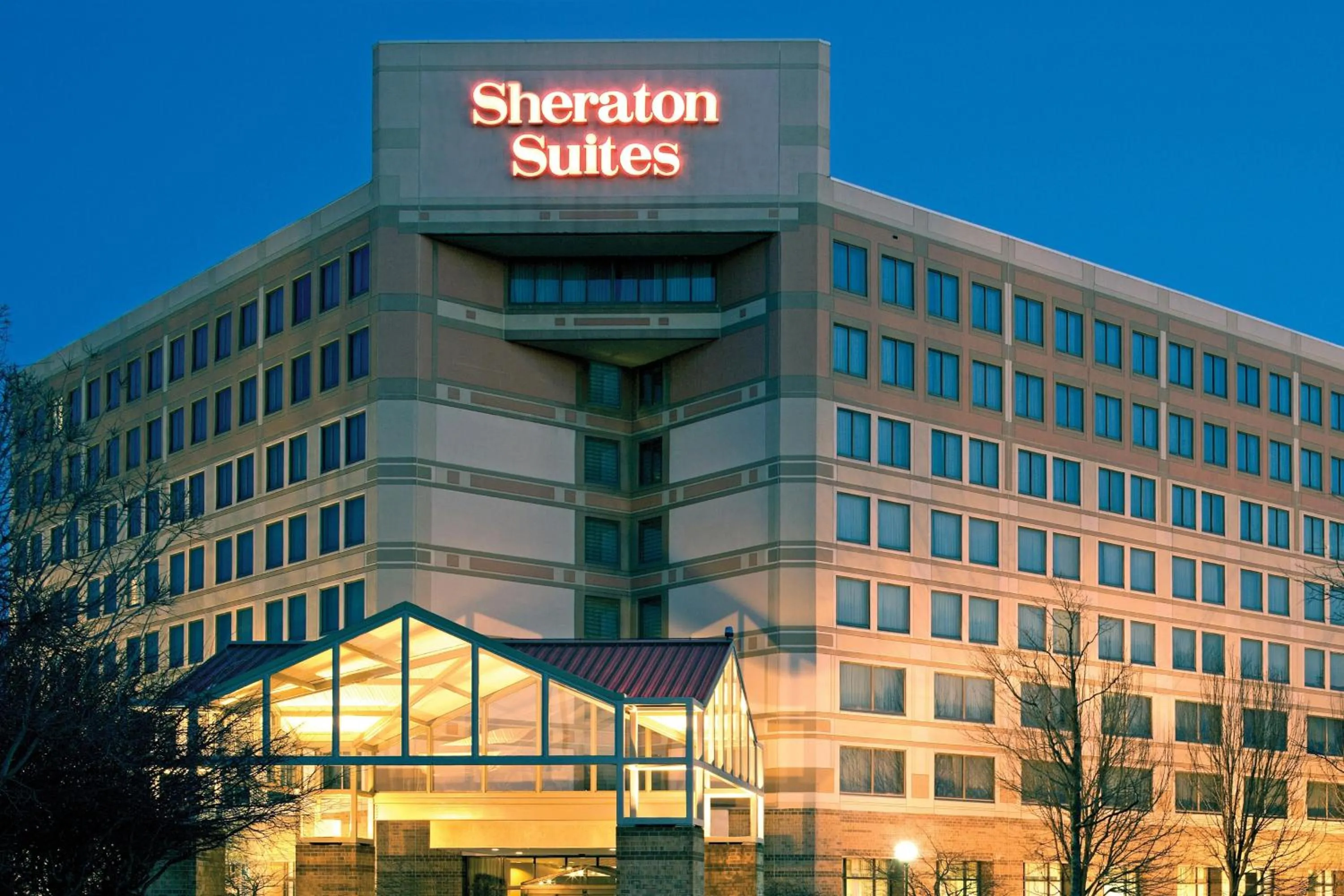 Property building in Sheraton Suites Philadelphia Airport