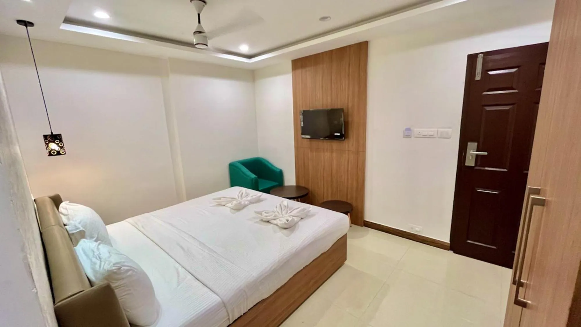 Bedroom, Bed in Hotel Pearl Palace