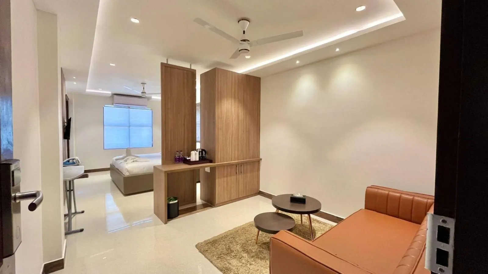 Kitchen or kitchenette in Hotel Pearl Palace