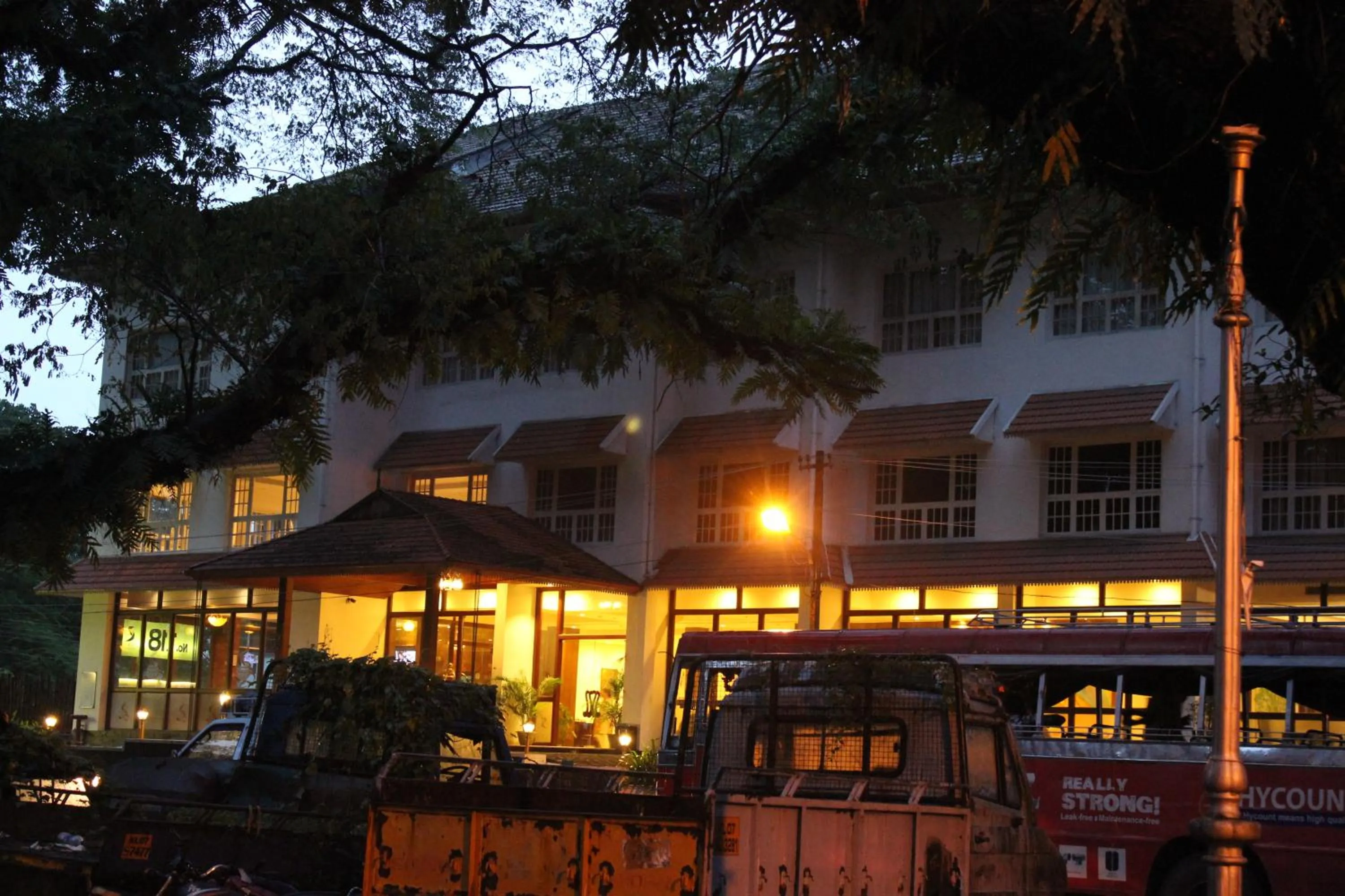 Facade/entrance in No. 18 Hotel