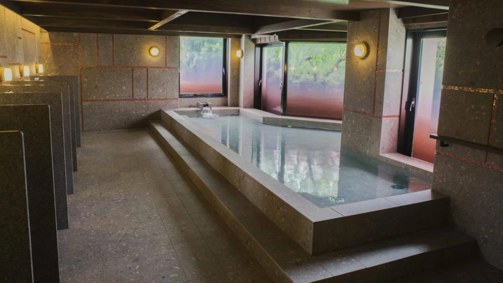 Hot Tub in The Luigans Spa and Resort