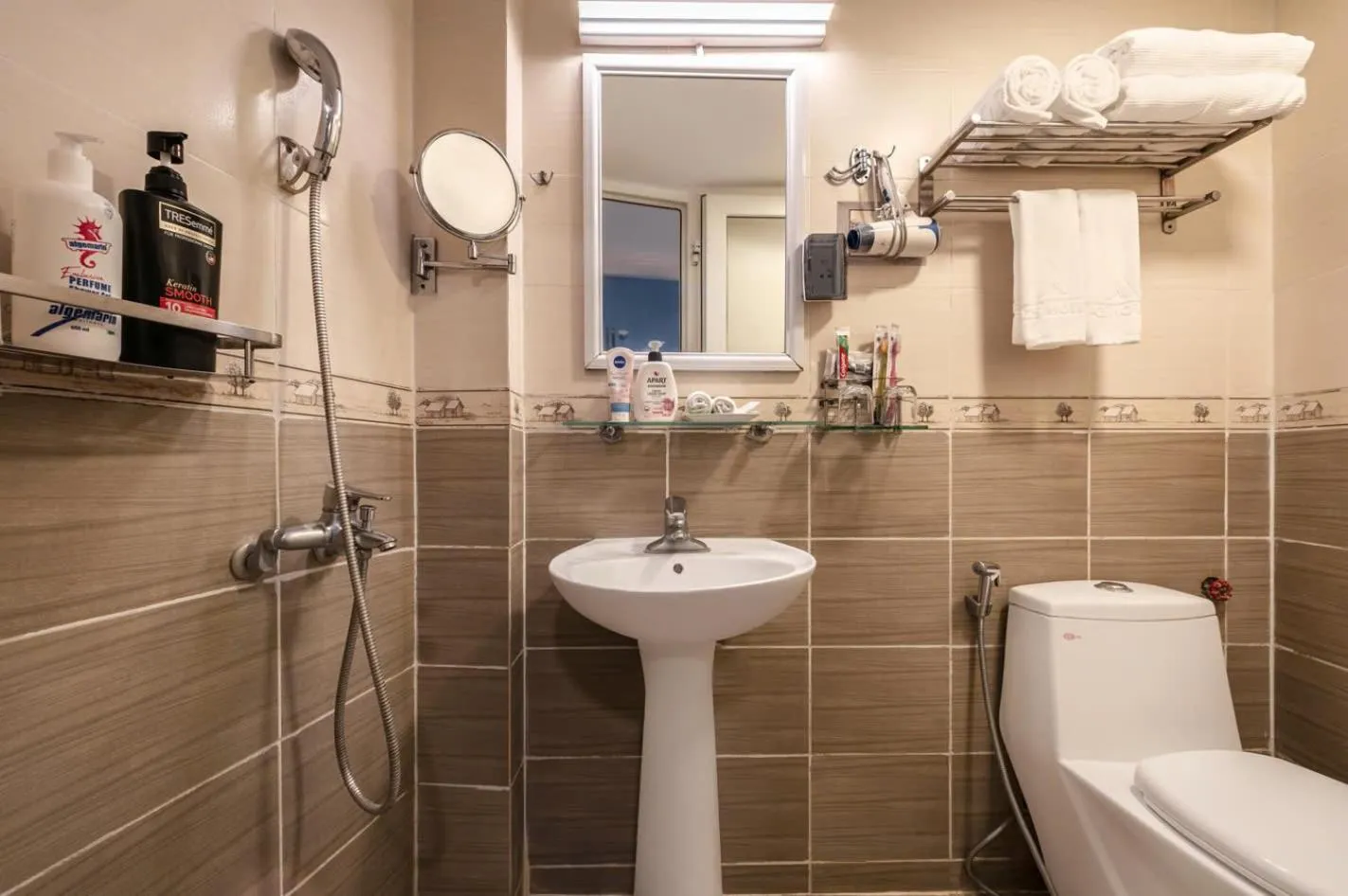 Toilet in A25 Hotel - 197 Thanh Nhàn