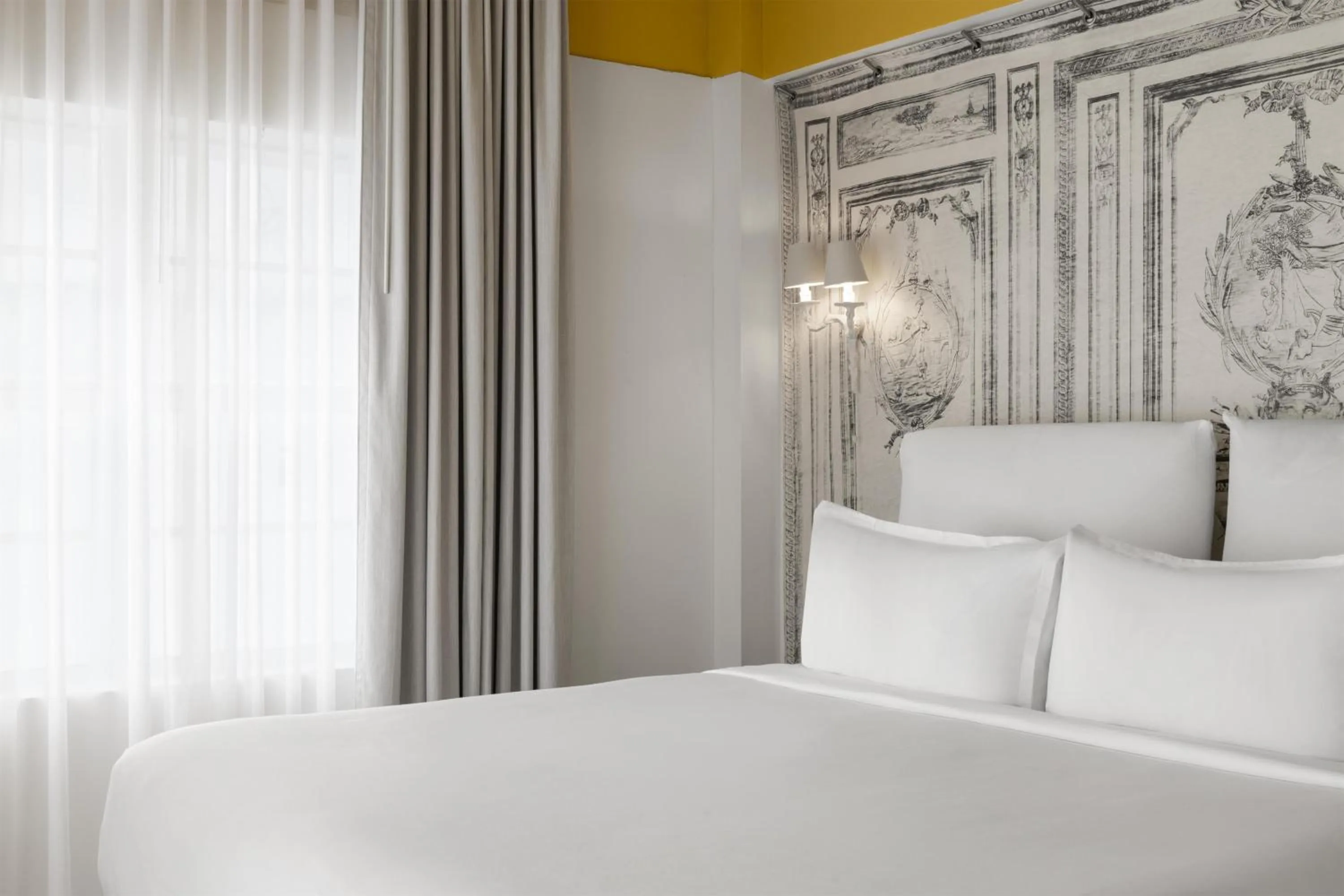 Bedroom, Bed in Townhouse Hotel, BW Signature Collection