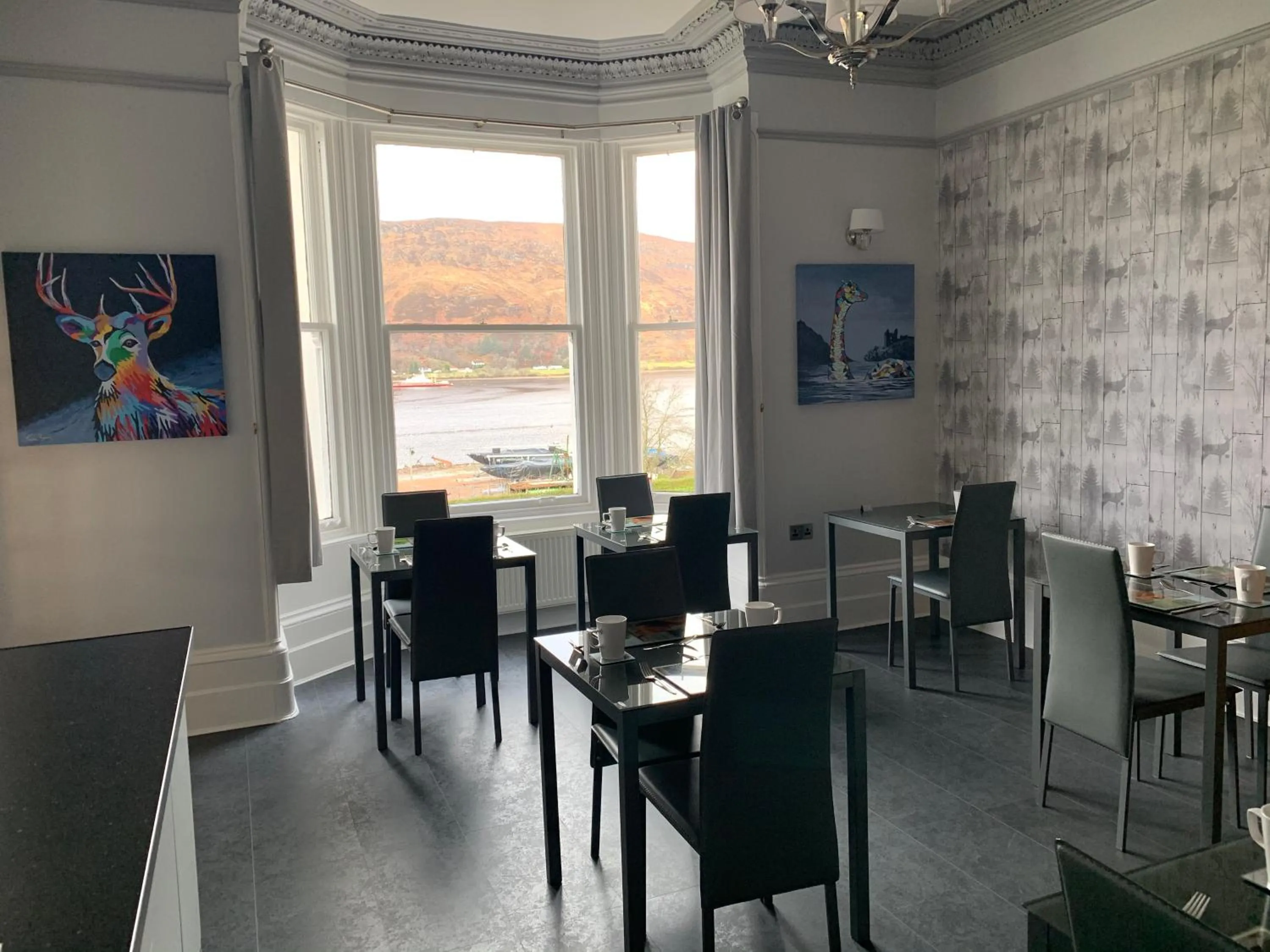 Breakfast in Ashburn House