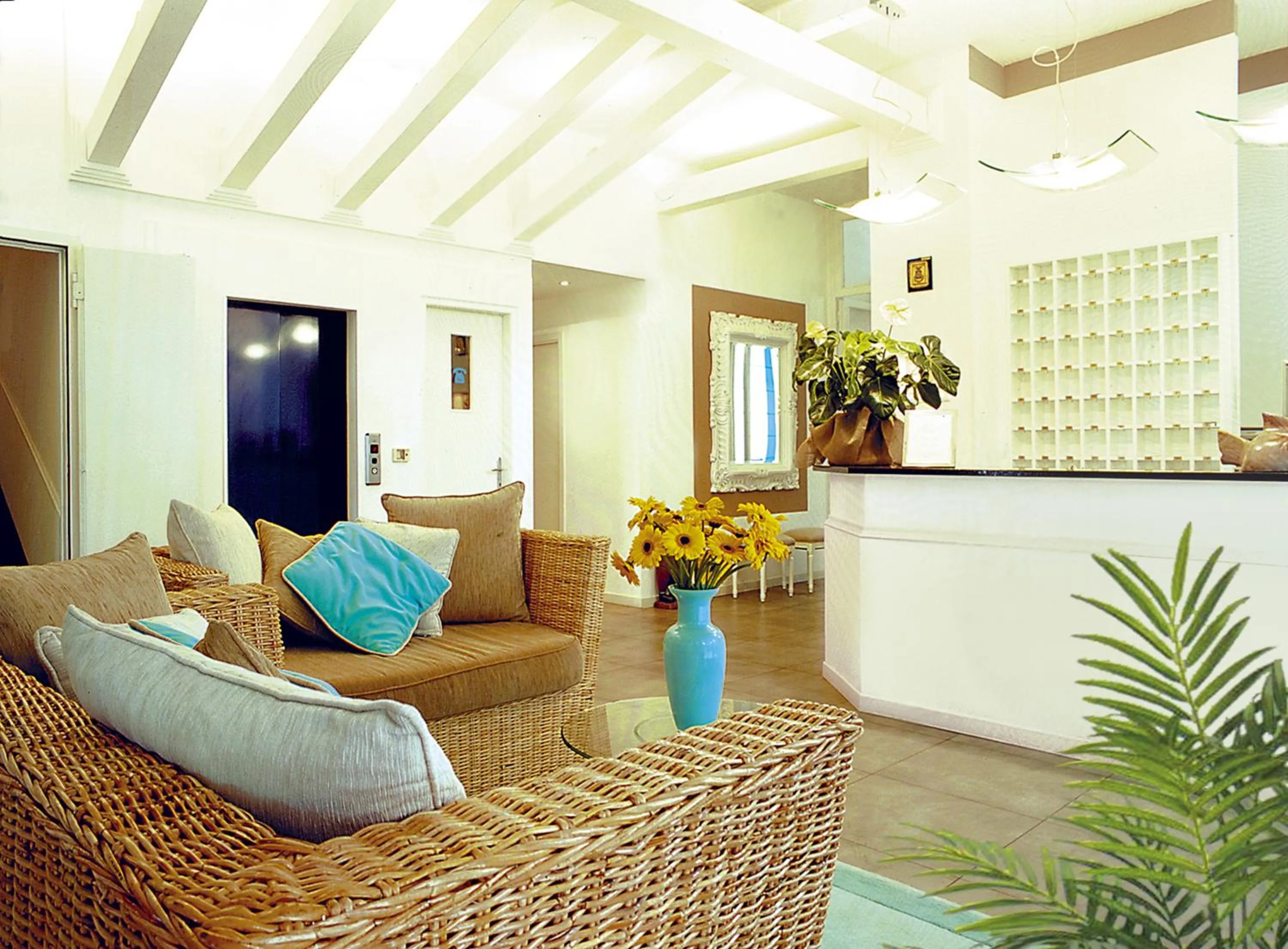 Living room in Hotel Manila