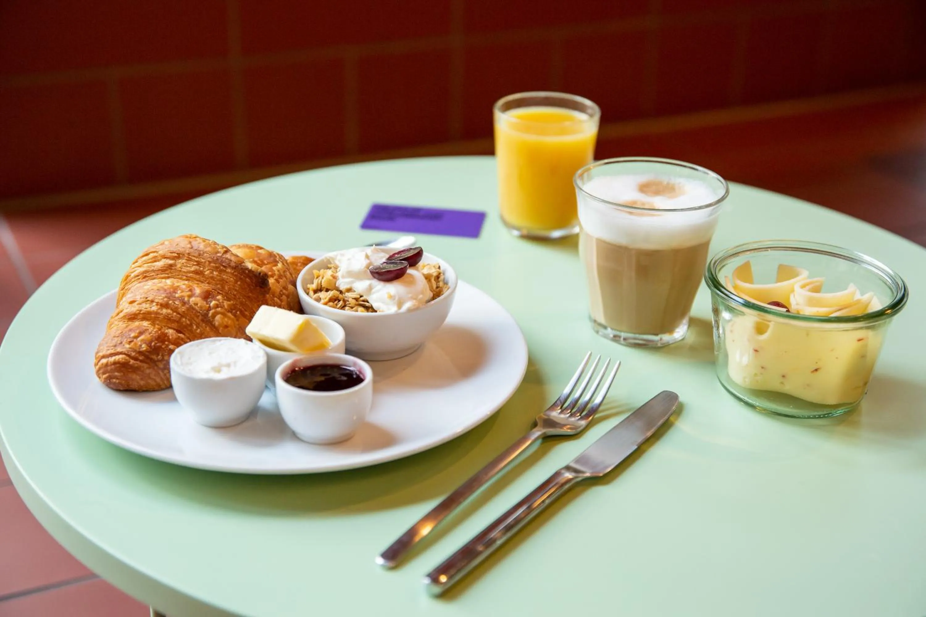 Breakfast in STAYERY Bielefeld Hauptbahnhof