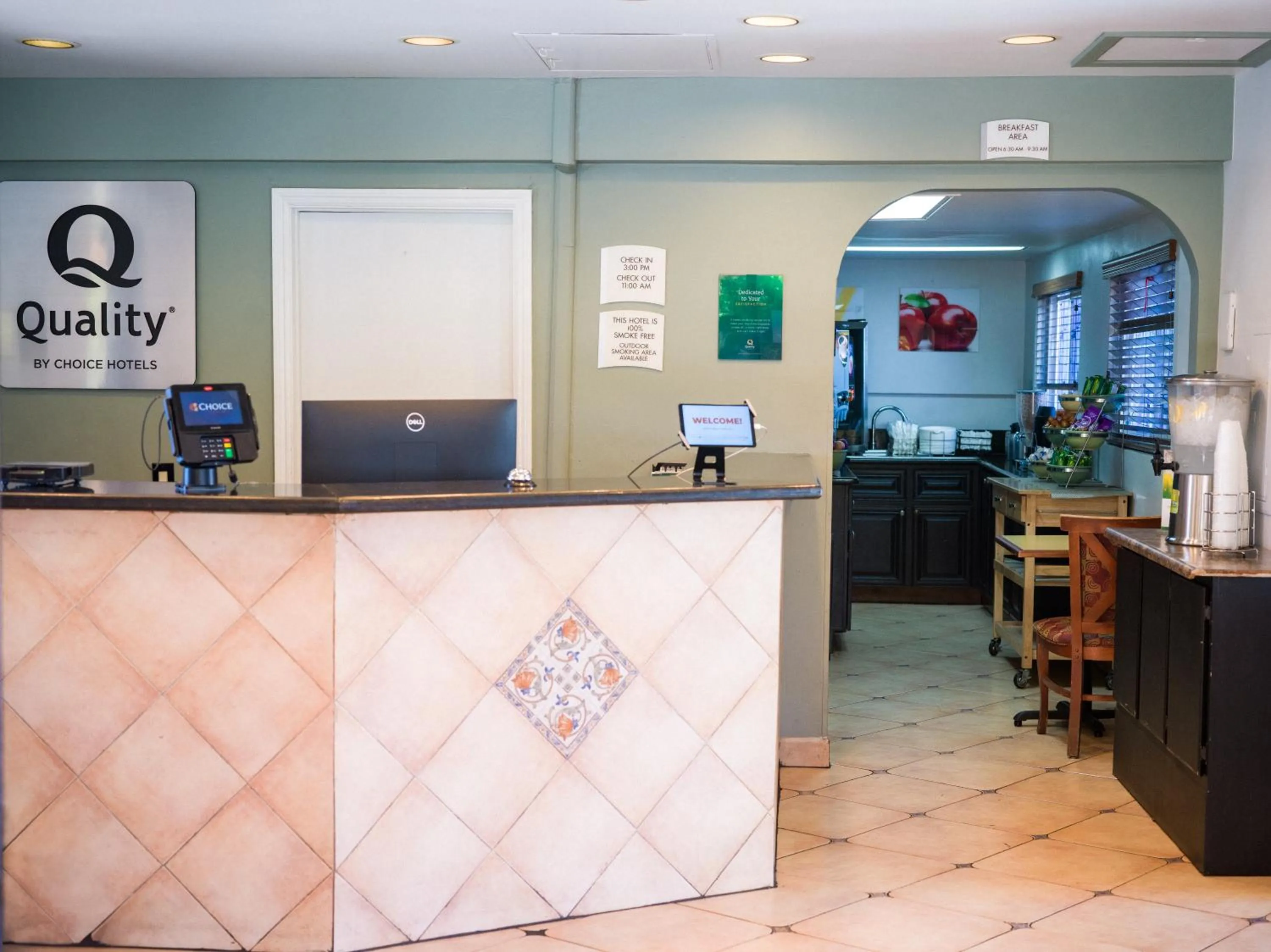 Lobby or reception in Quality Inn Burbank Airport