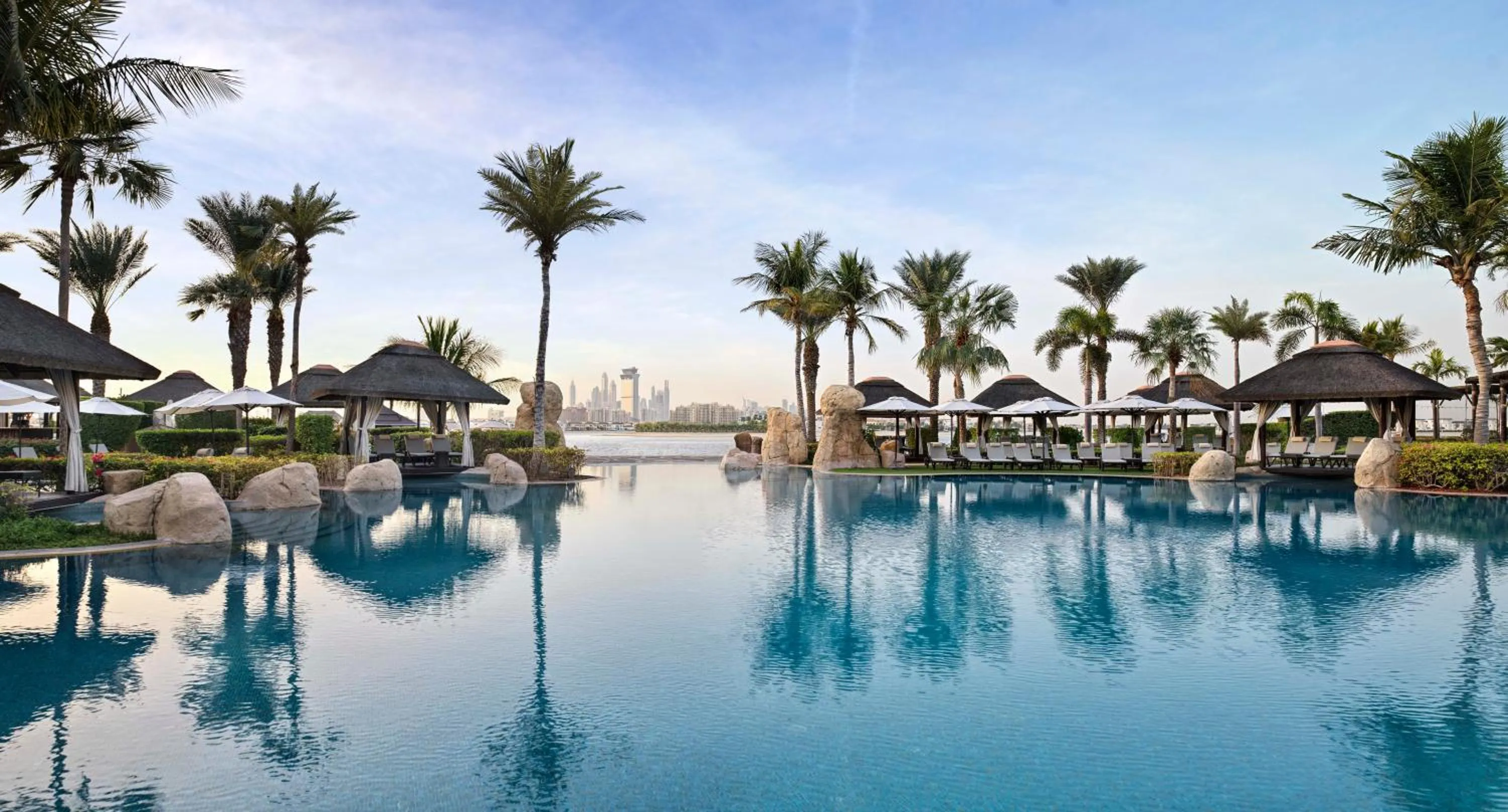 Swimming pool in Sofitel Dubai The Palm Resort & Spa